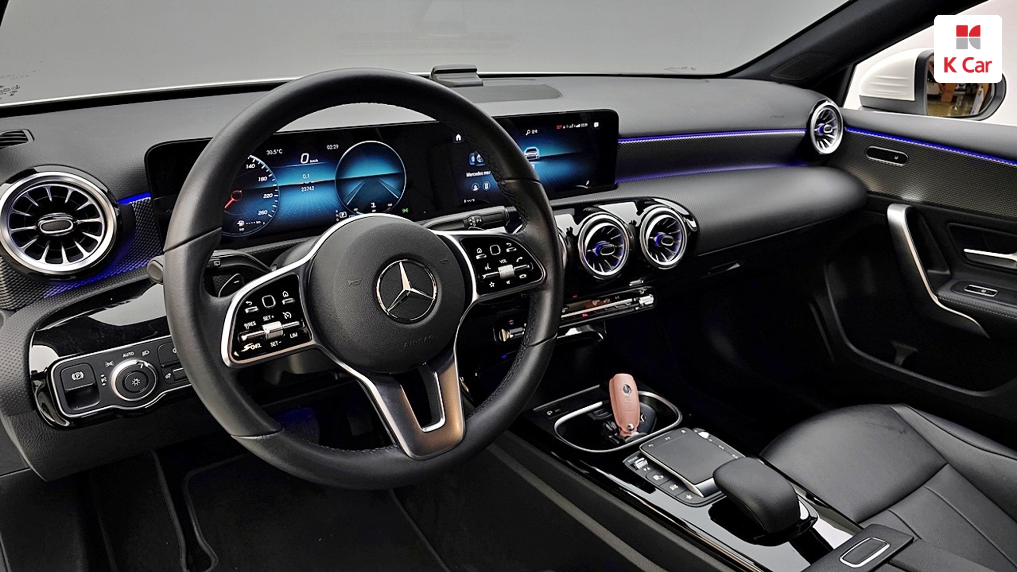 Mercedes-Benz A-Class бензин 2WD A220, миниатюра 2