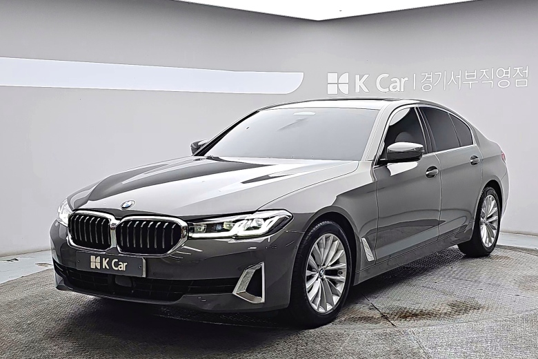 BMW 5 (G30) 520i