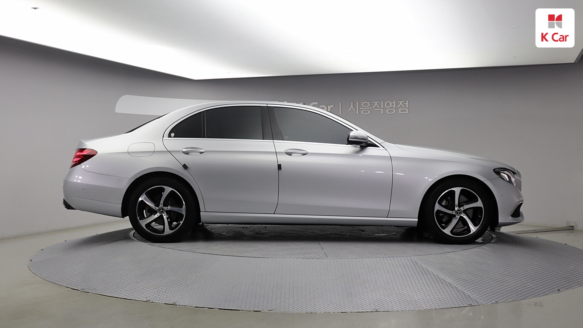 Mercedes-Benz E-Class E250, миниатюра 7