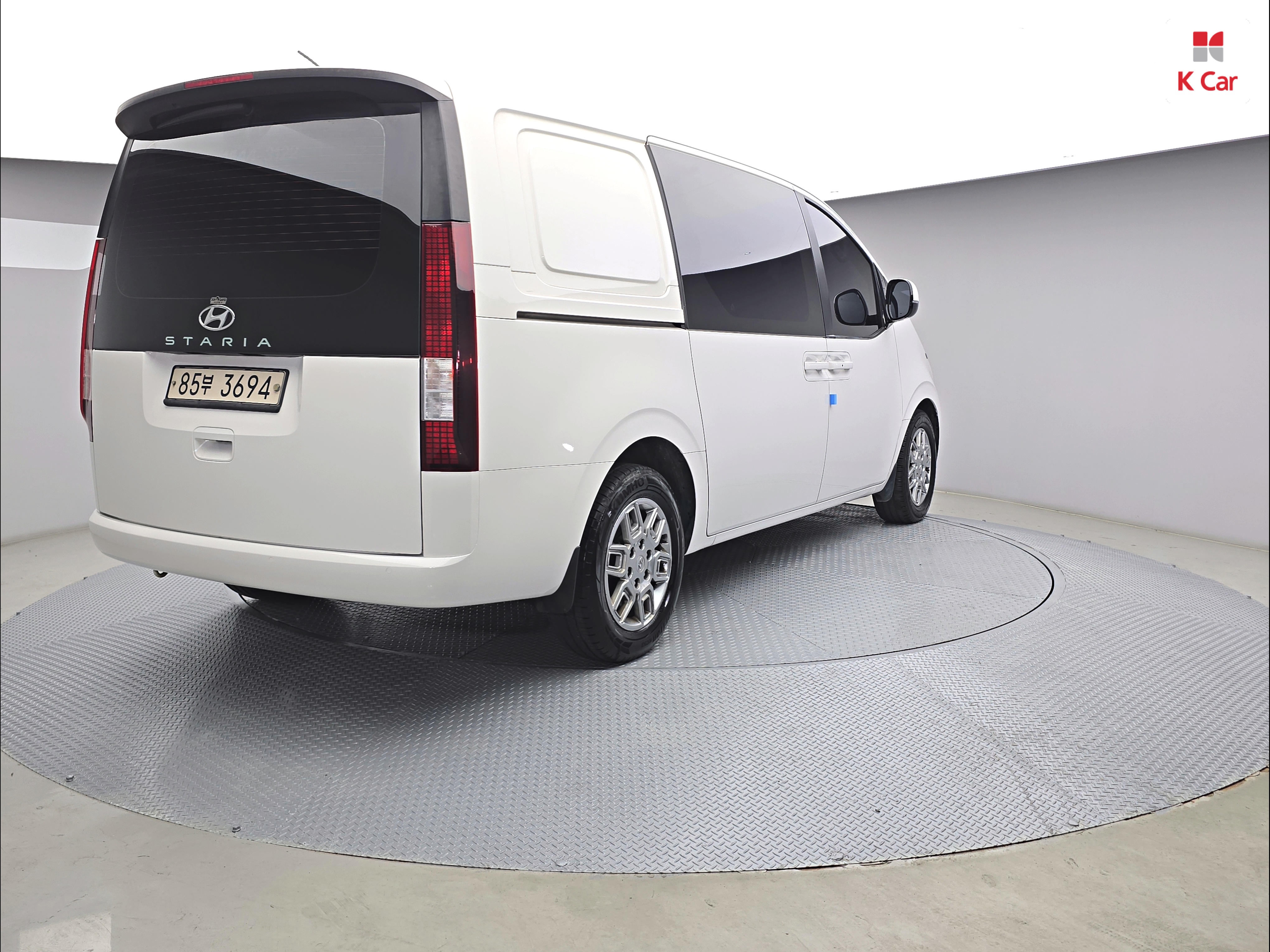 HYUNDAI Staria 2.2 Diesel Cargo 5-Seater