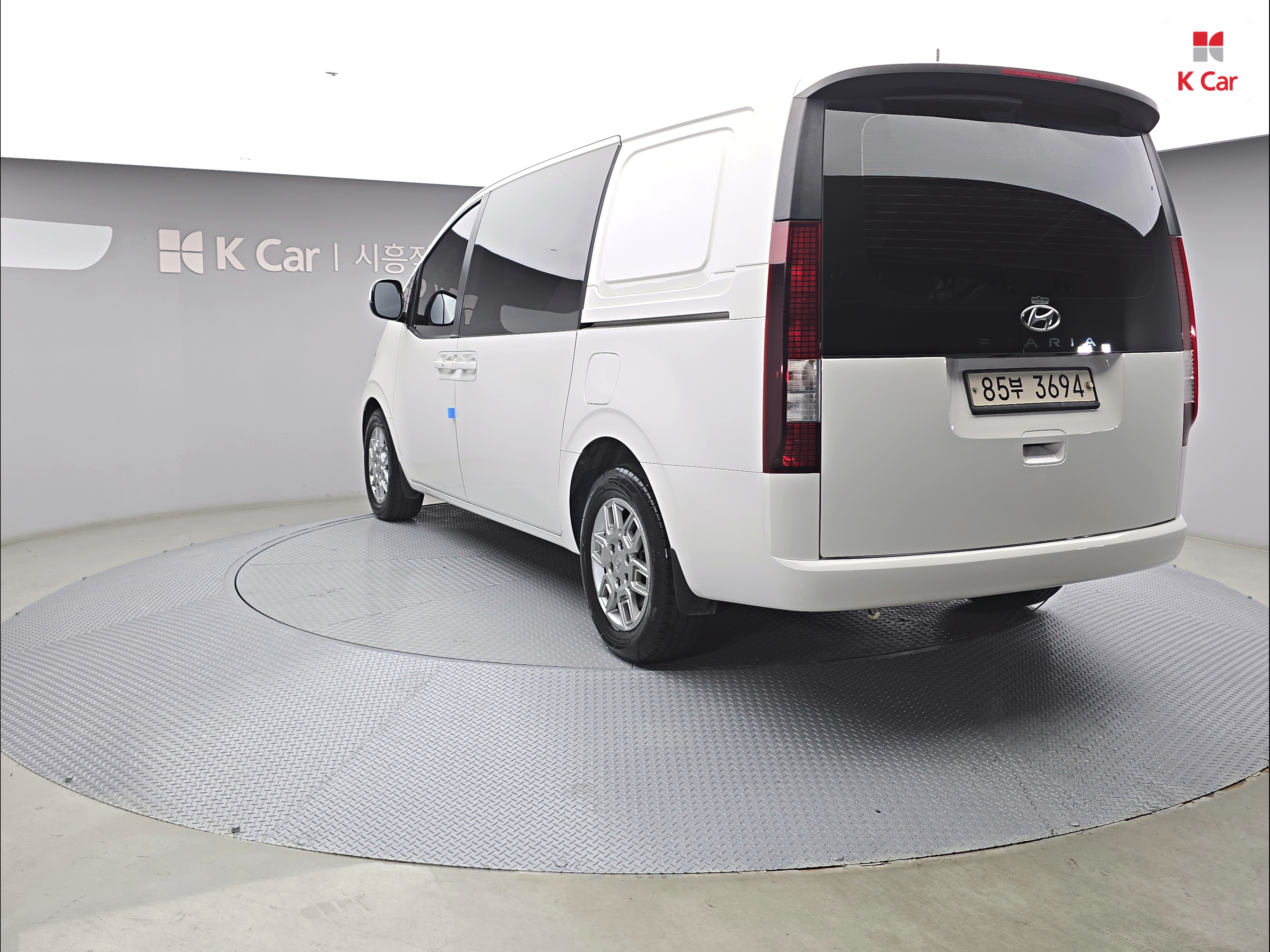 HYUNDAI Staria 2.2 Diesel Cargo 5-Seater