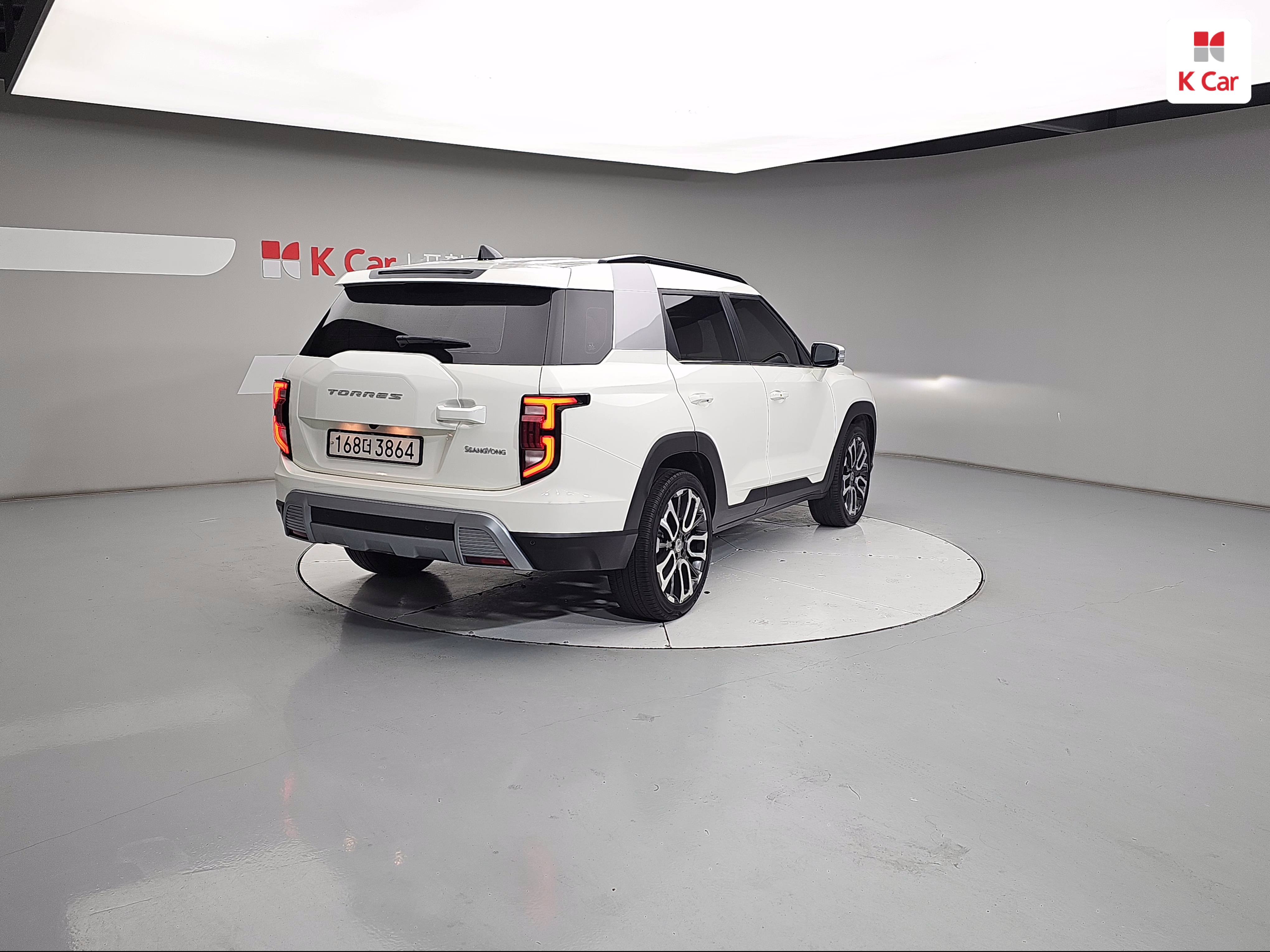 KGM 토레스 가솔린 1.5 4WD T7