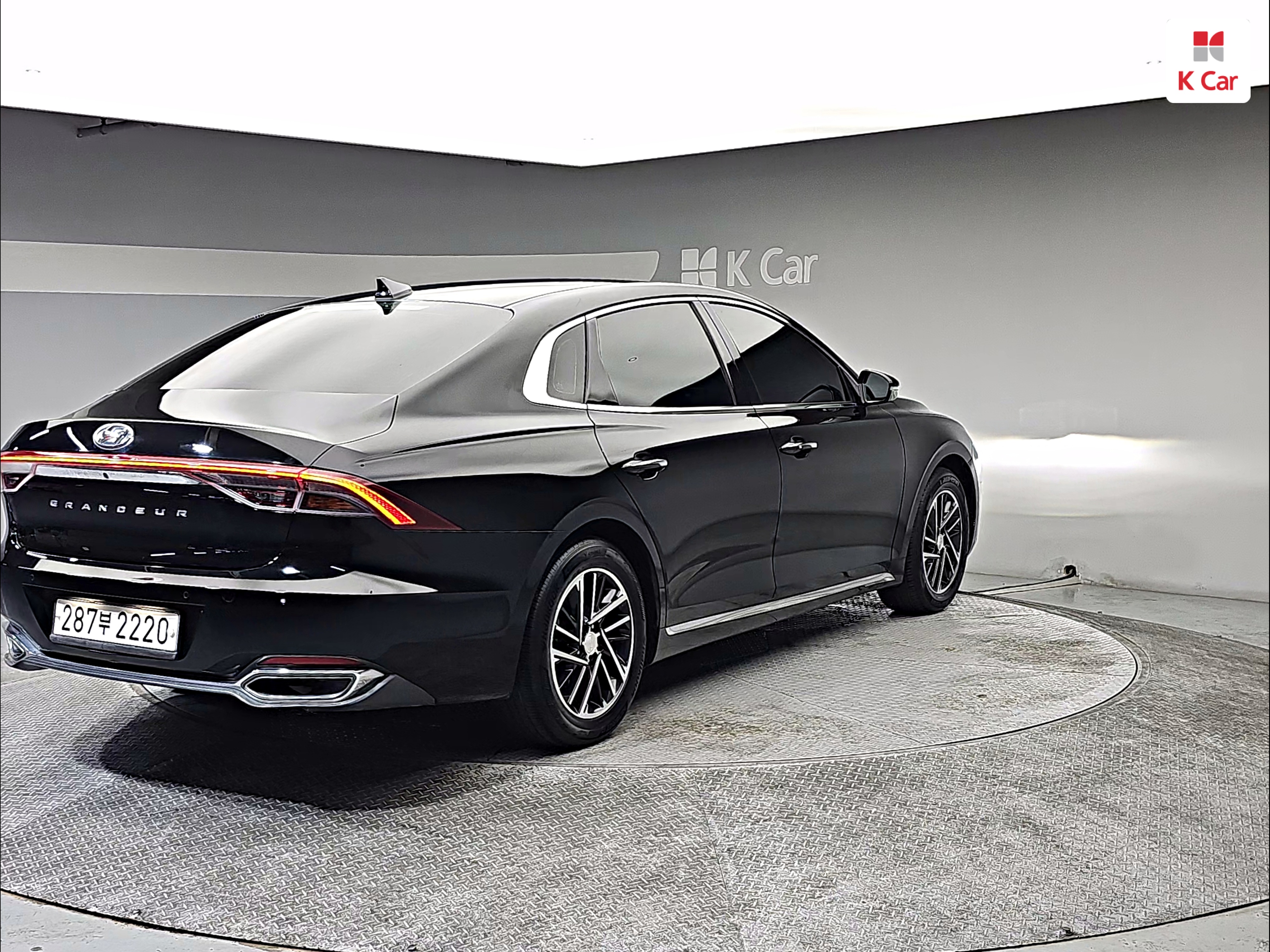 HYUNDAI The New Grandeur IG LPi 3.0