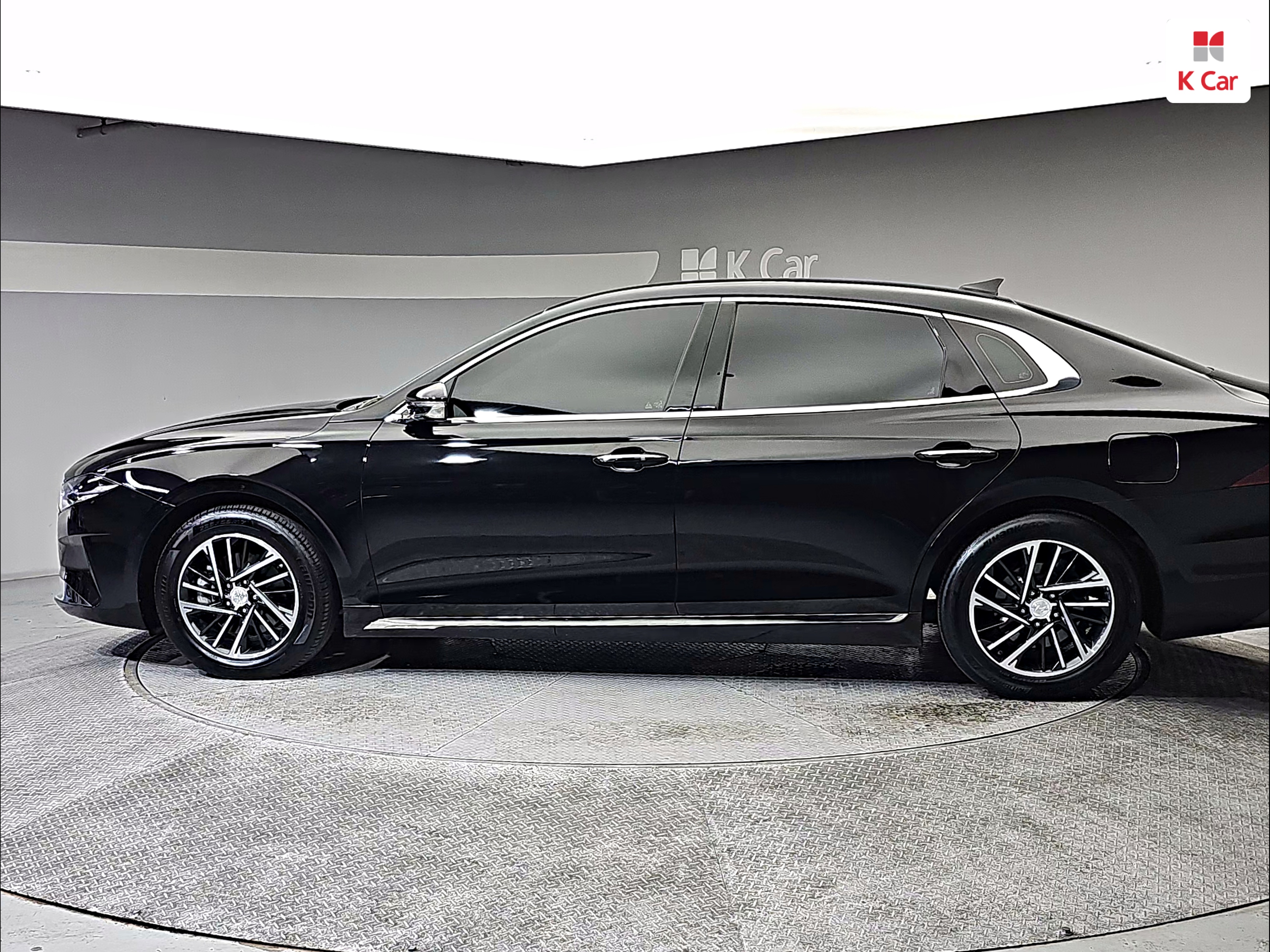 HYUNDAI The New Grandeur IG LPi 3.0