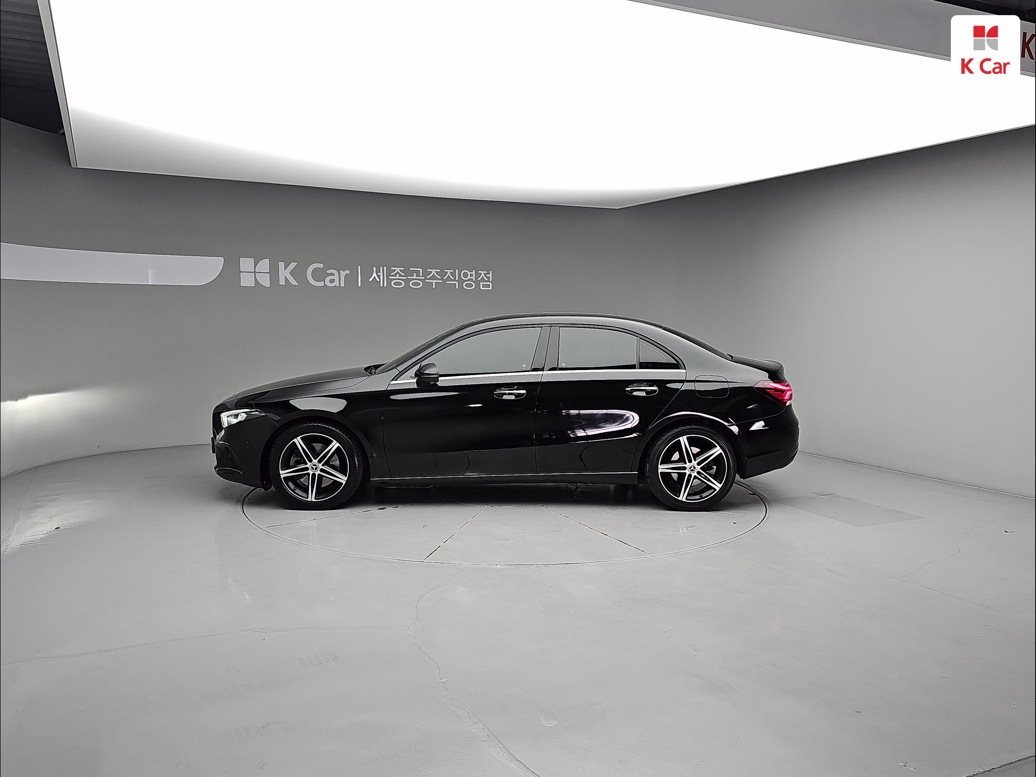 BENZ A-Class (4th Generation) A250 Sedan 4Matic