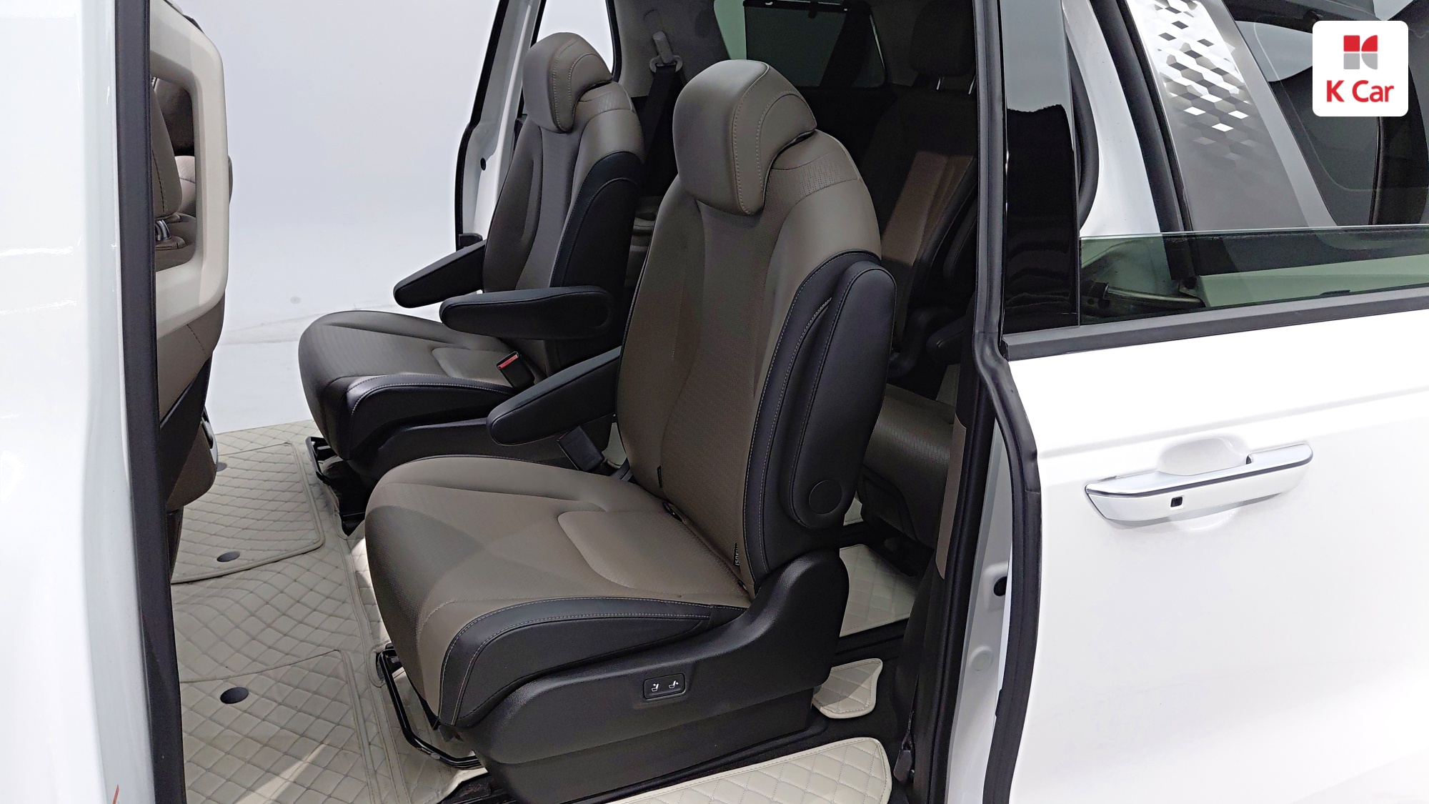 Kia Carnival бензин 3.5 9 мест Signature, миниатюра 6
