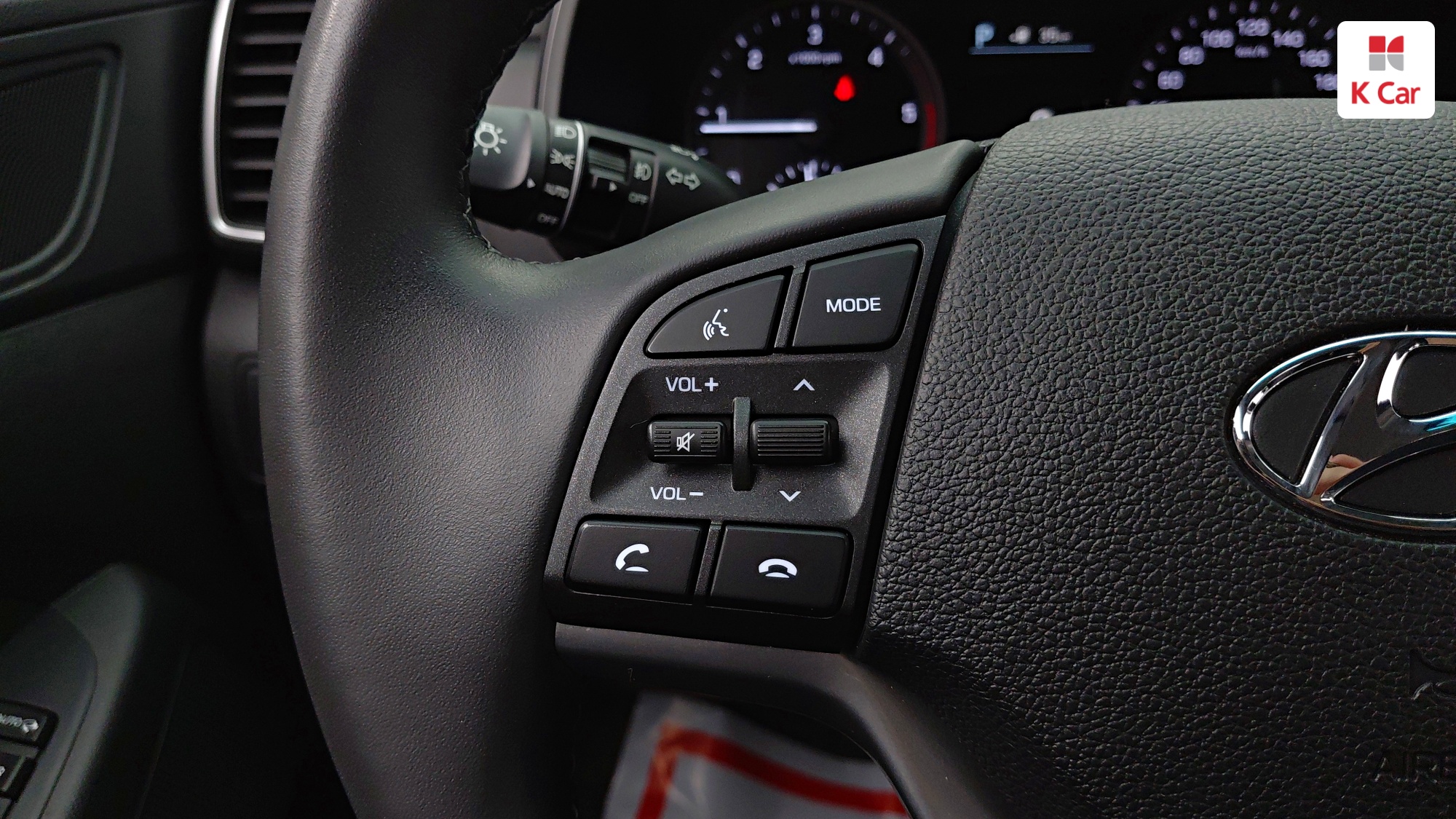 Hyundai TUCSON дизель 2.0 2WD, миниатюра 11