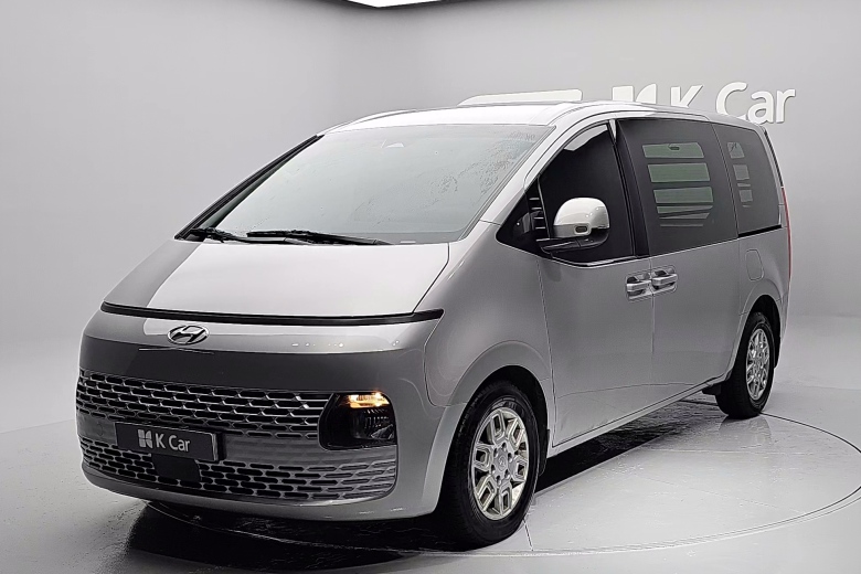 Hyundai Staria дизель 2.2 3 мест Modern