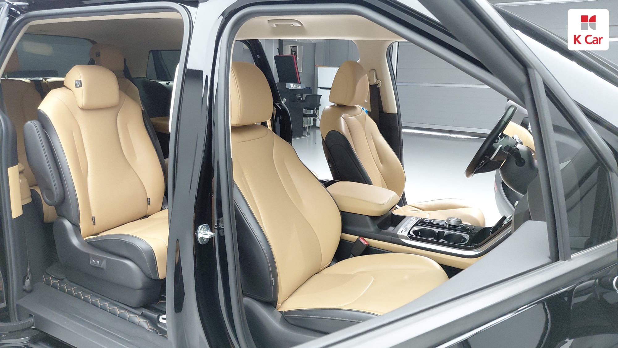Kia Carnival дизель 2.2 (9 мест) Signature, миниатюра 17