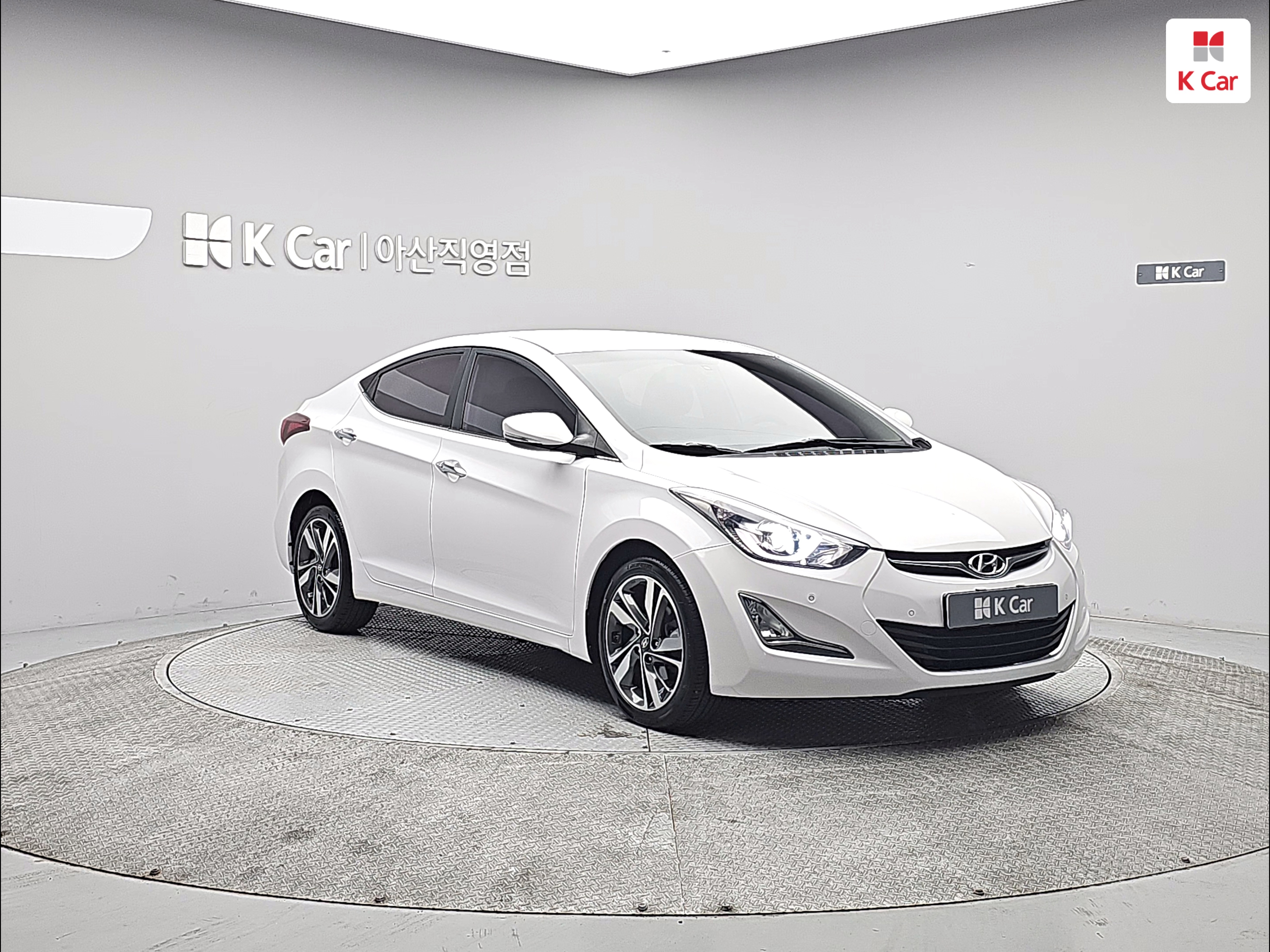 HYUNDAI The New Avante MD 1.6 GDI