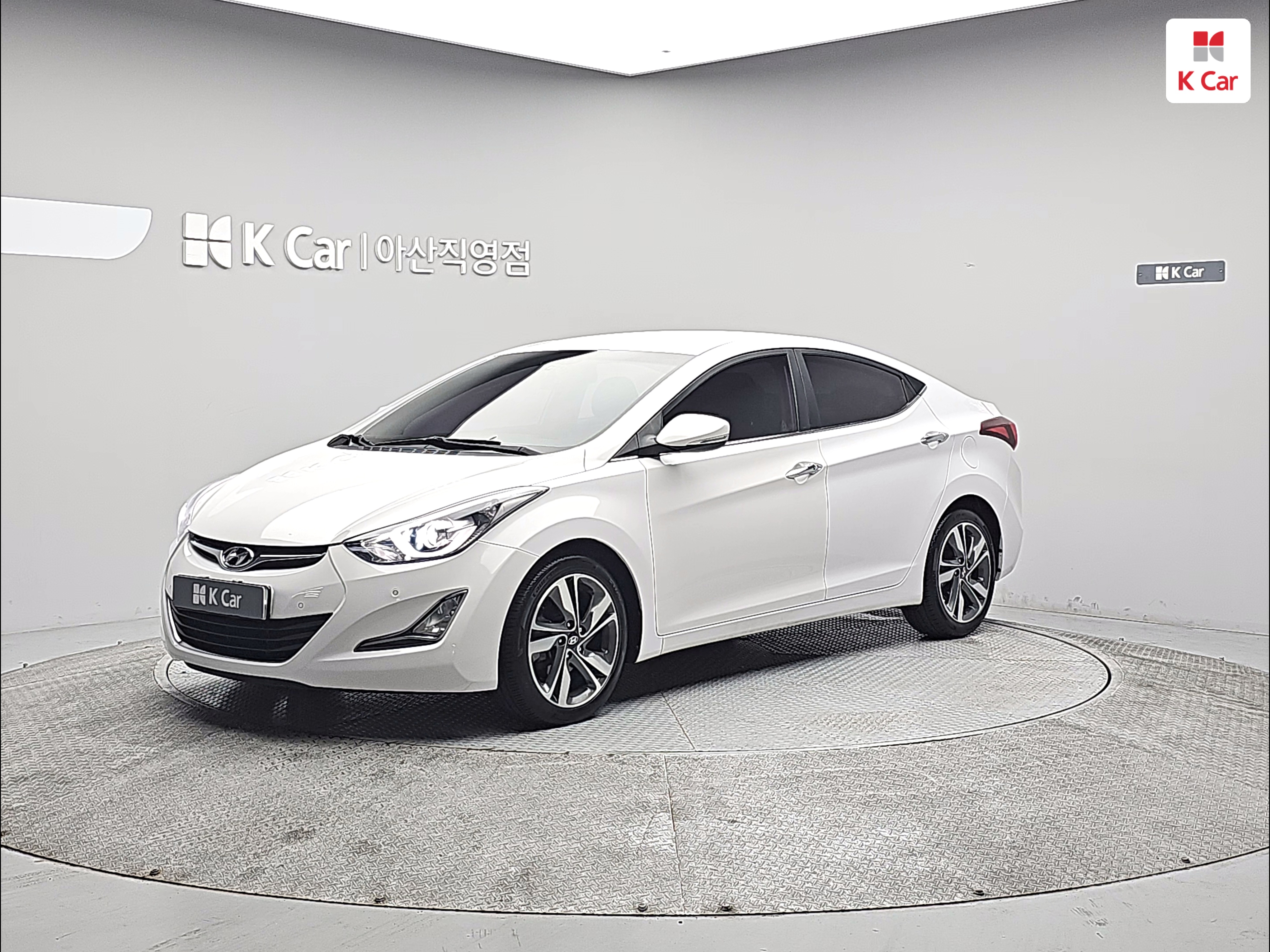 HYUNDAI The New Avante MD 1.6 GDI