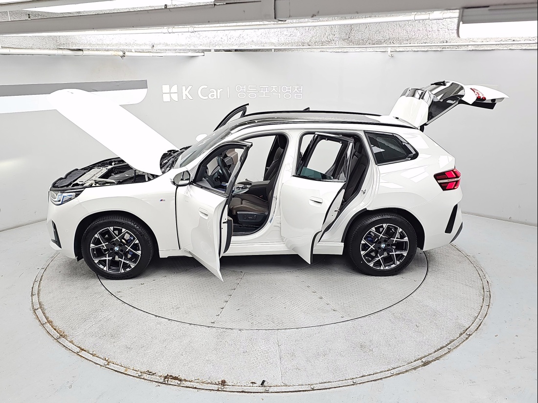 BMW X3 Petrol 2.0 — 7