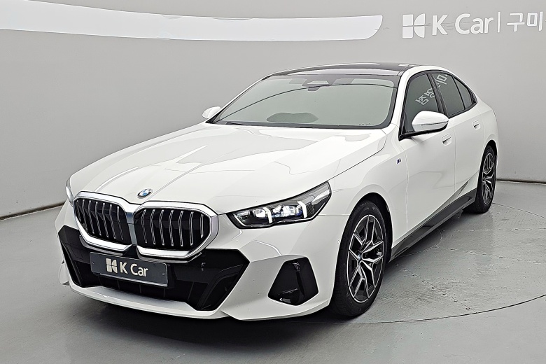 BMW 5 (G60) бензин 2WD 520i M