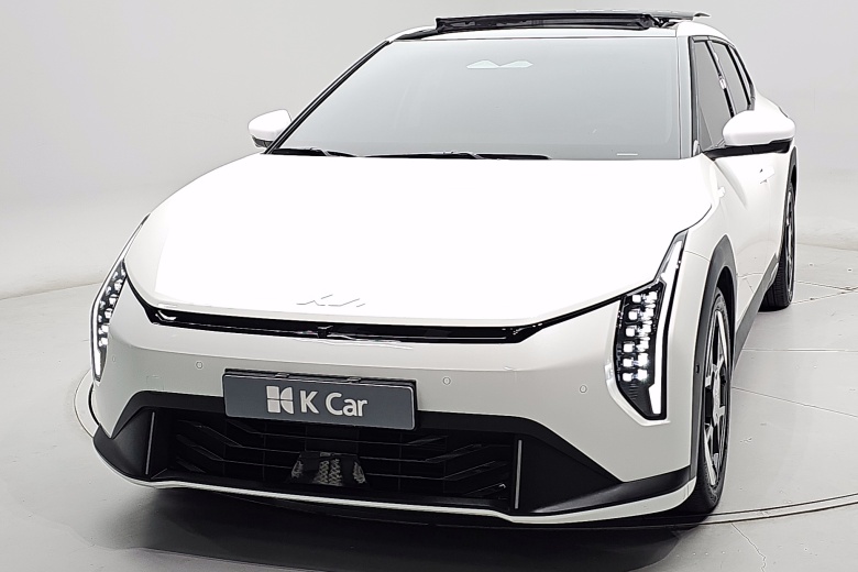 기아 EV4 롱 레인지 2WD 어스