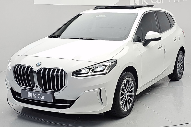 BMW 2 (U06) 220i