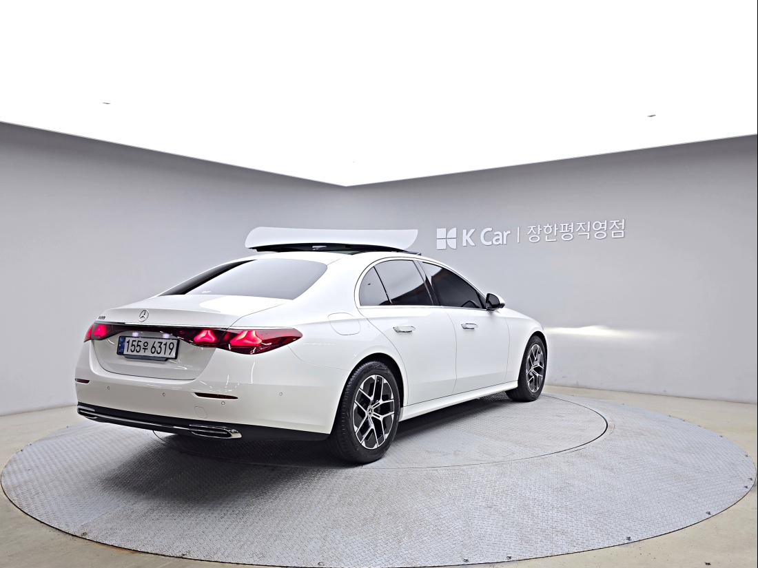 Mercedes-Benz E-Class W214 Petrol 2.0 — 4
