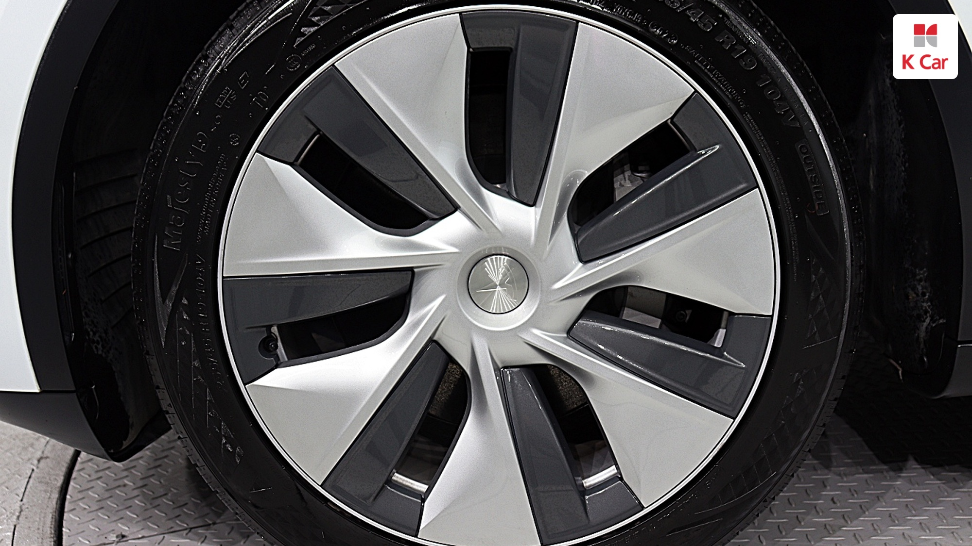 Tesla Y RWD, миниатюра 29