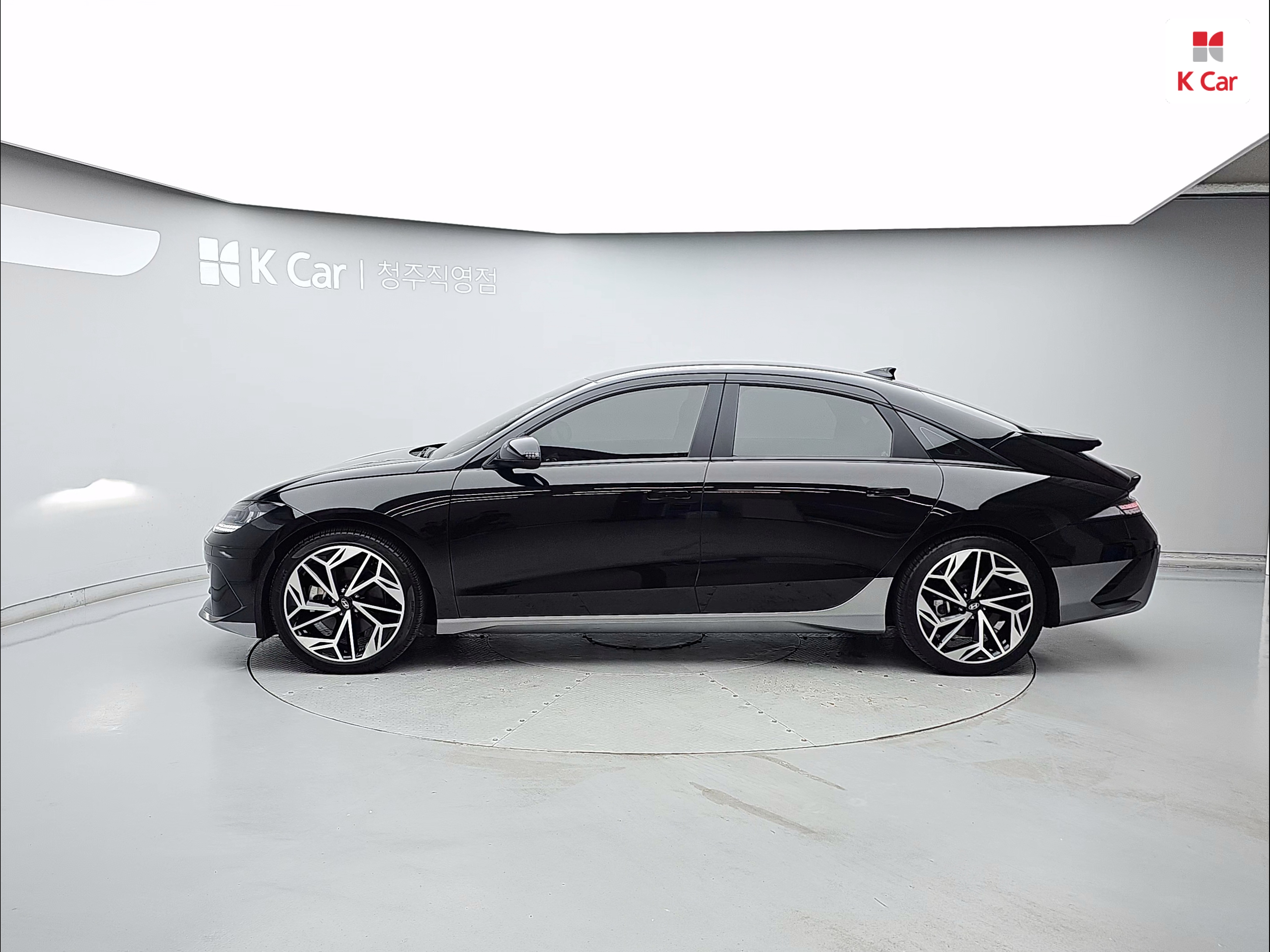 HYUNDAI Ioniq 6 Long Range 2WD