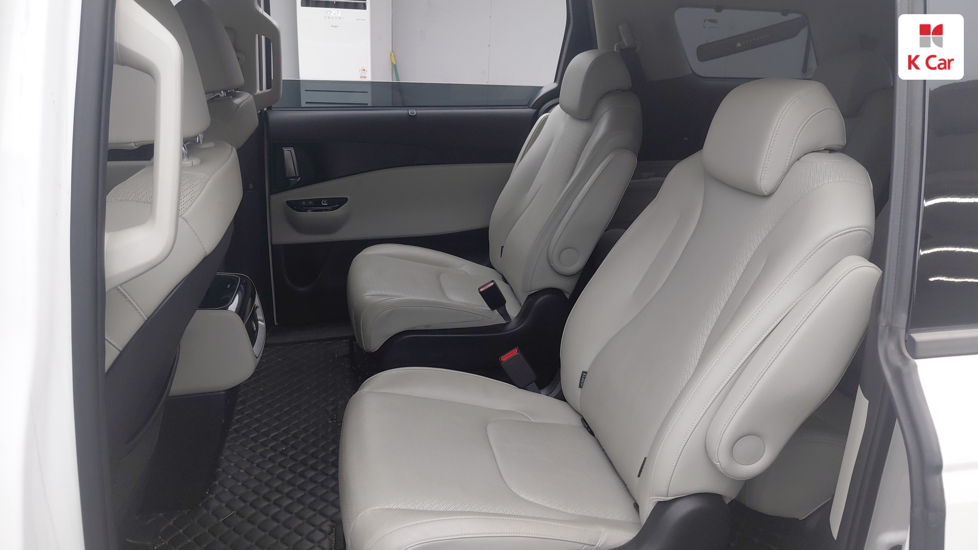 Kia Carnival бензин 3.5 (9 мест), миниатюра 28