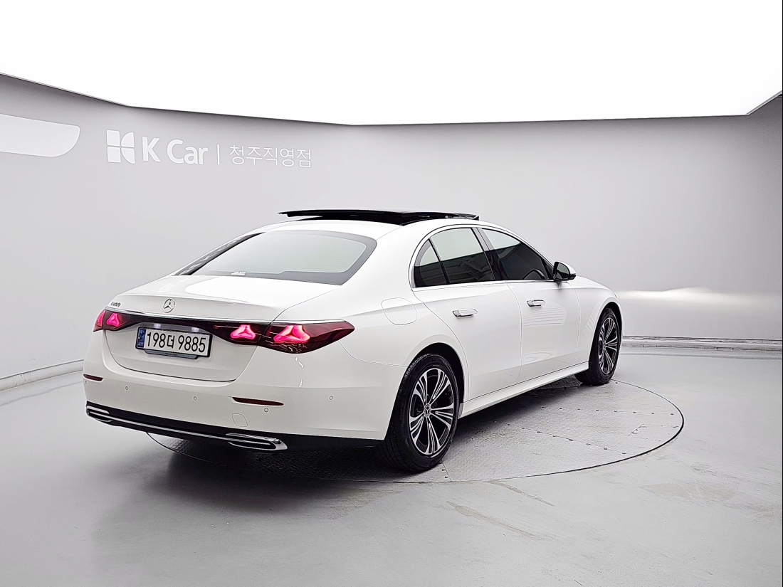 Mercedes-Benz E-Class W214 Petrol 2.0 — 4