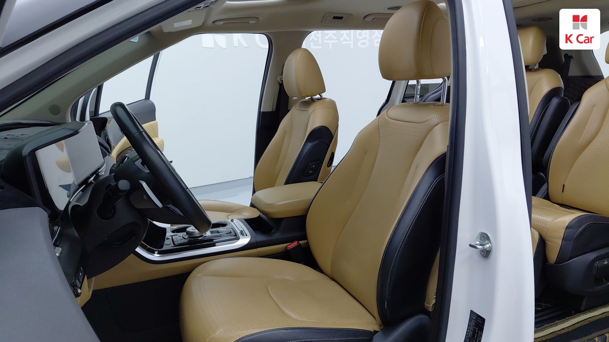Kia Carnival бензин 3.5 (7 мест) Signature, миниатюра 3