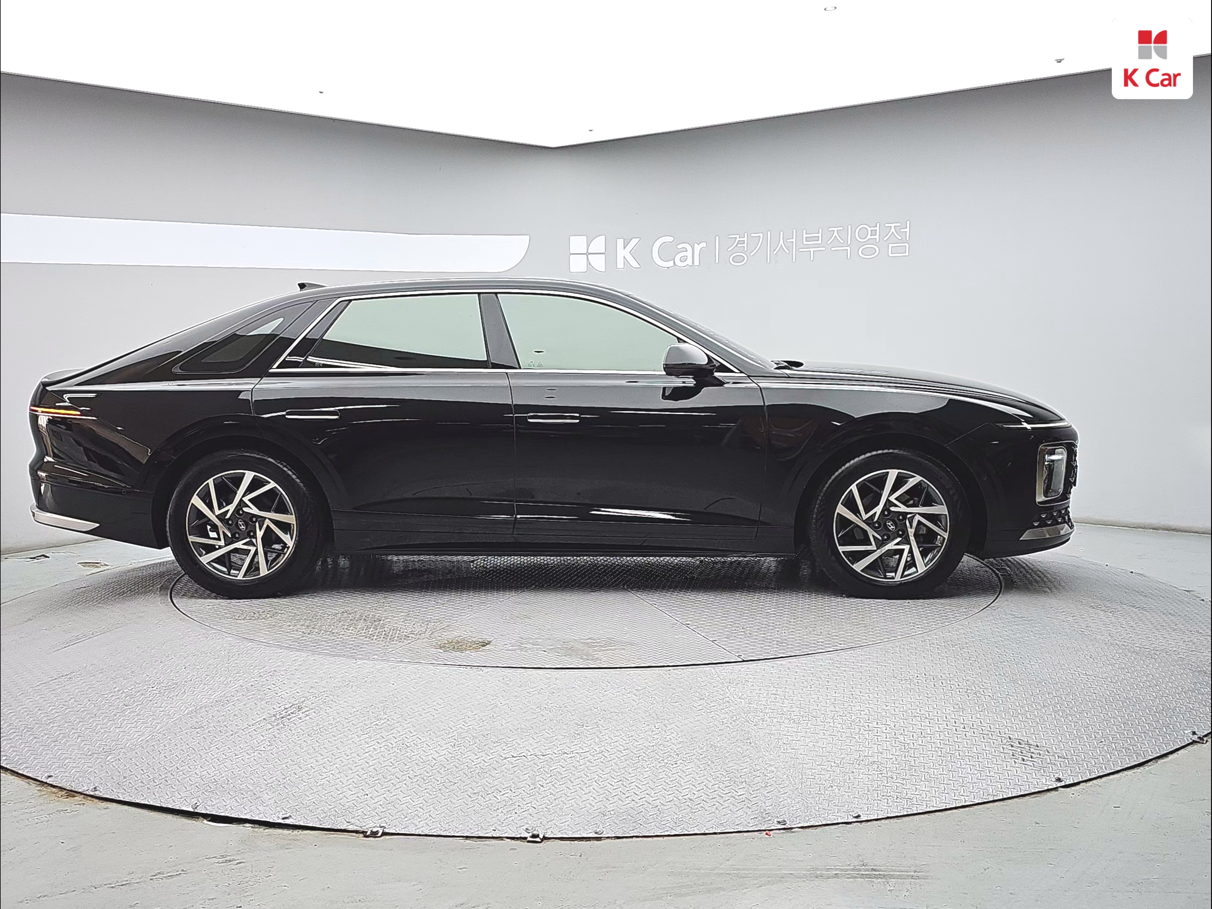HYUNDAI The All New Grandeur Hybrid 1.6 Hybrid