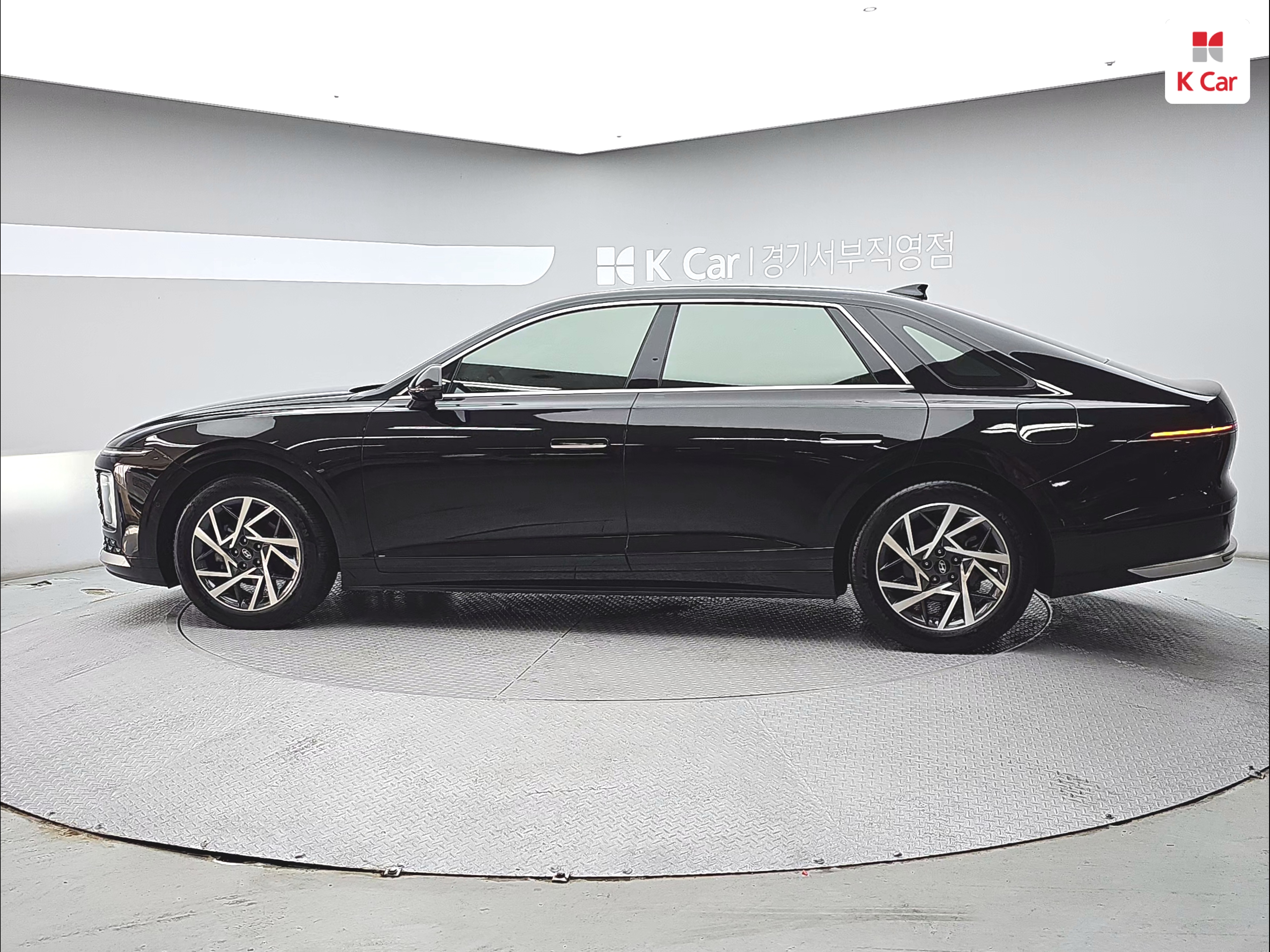 HYUNDAI The All New Grandeur Hybrid 1.6 Hybrid