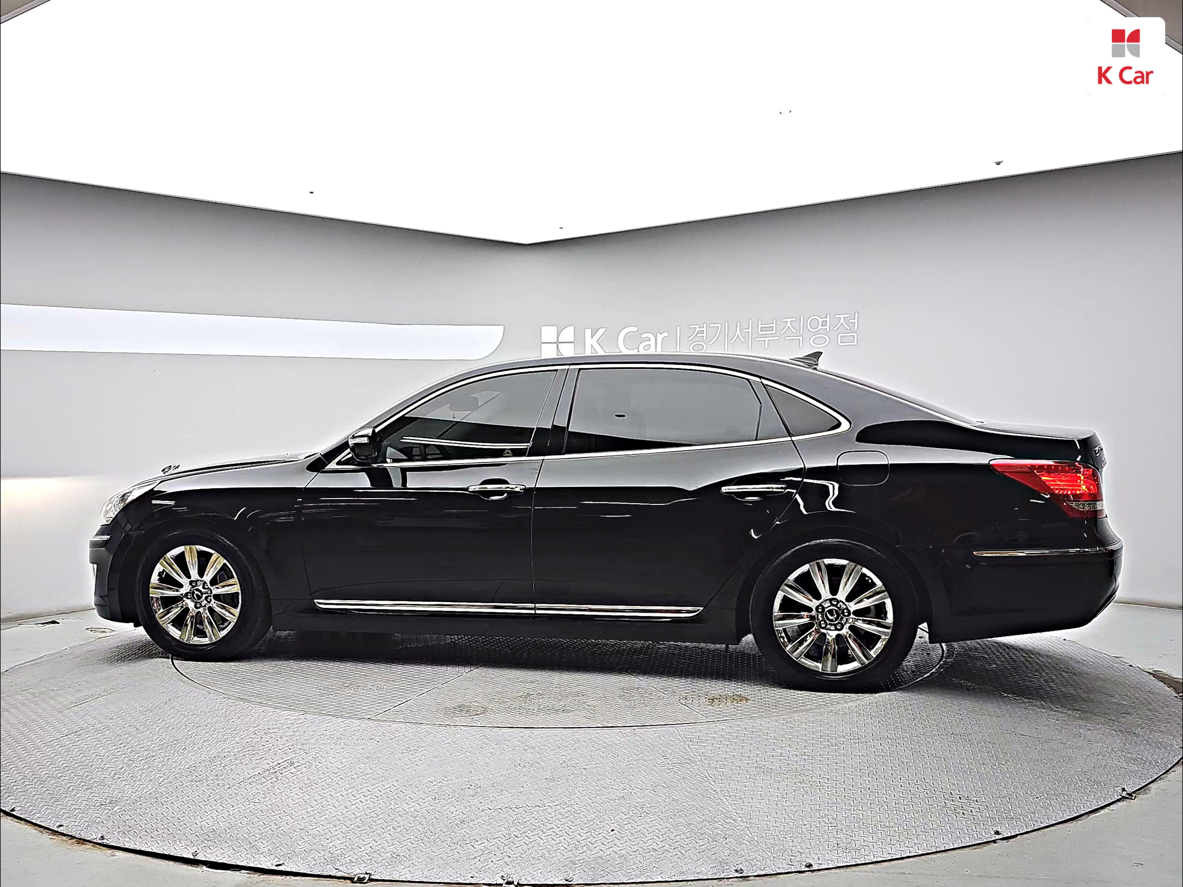 HYUNDAI Ecuus (New Model) VS380
