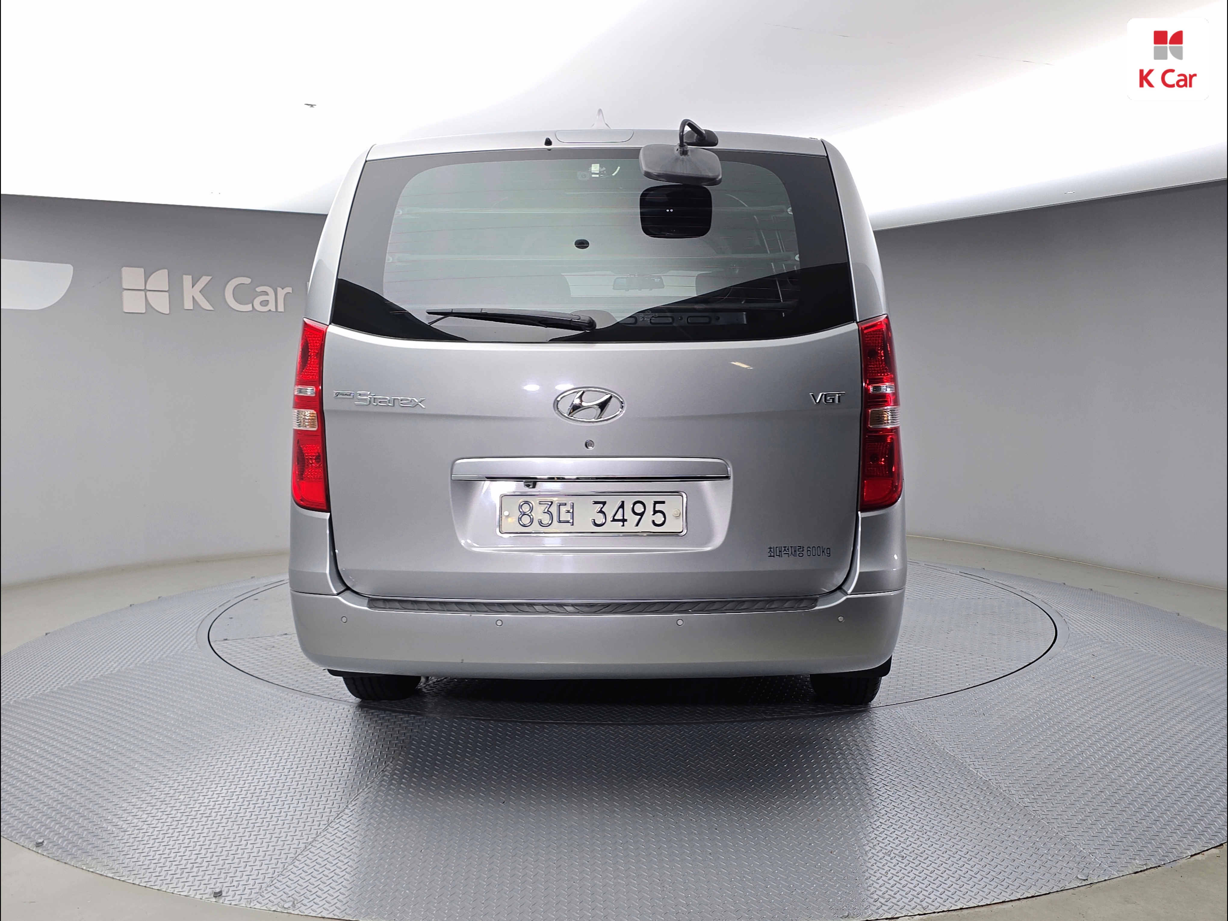 HYUNDAI Grand Starex 5-Seater Diesel Van