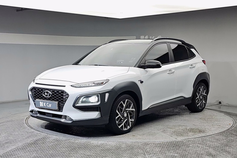 Hyundai Kona бензин 1.6 гибрид Premium