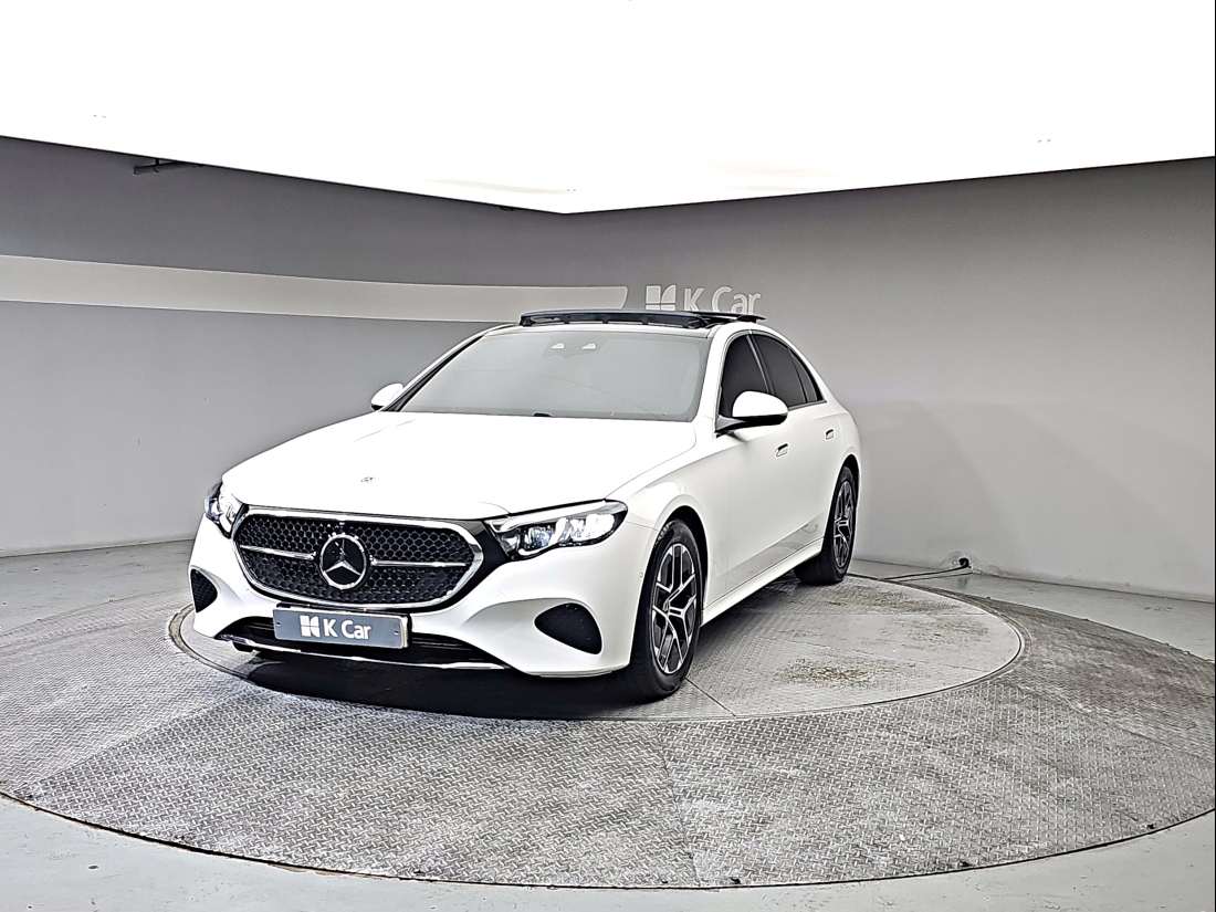 Mercedes-Benz E-Class W214 360°
