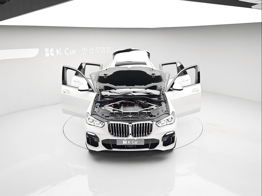 BMW X5 Petrol+Electric 4WD — 5