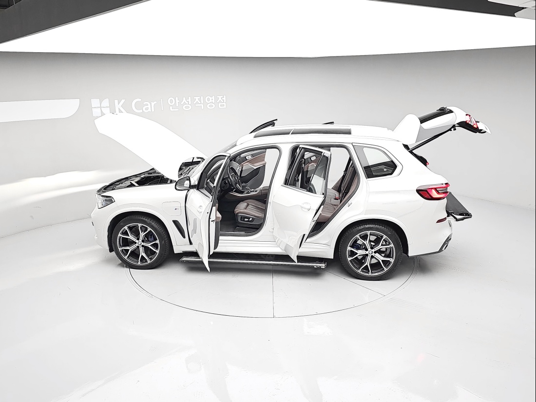 BMW X5 Petrol+Electric 4WD — 7