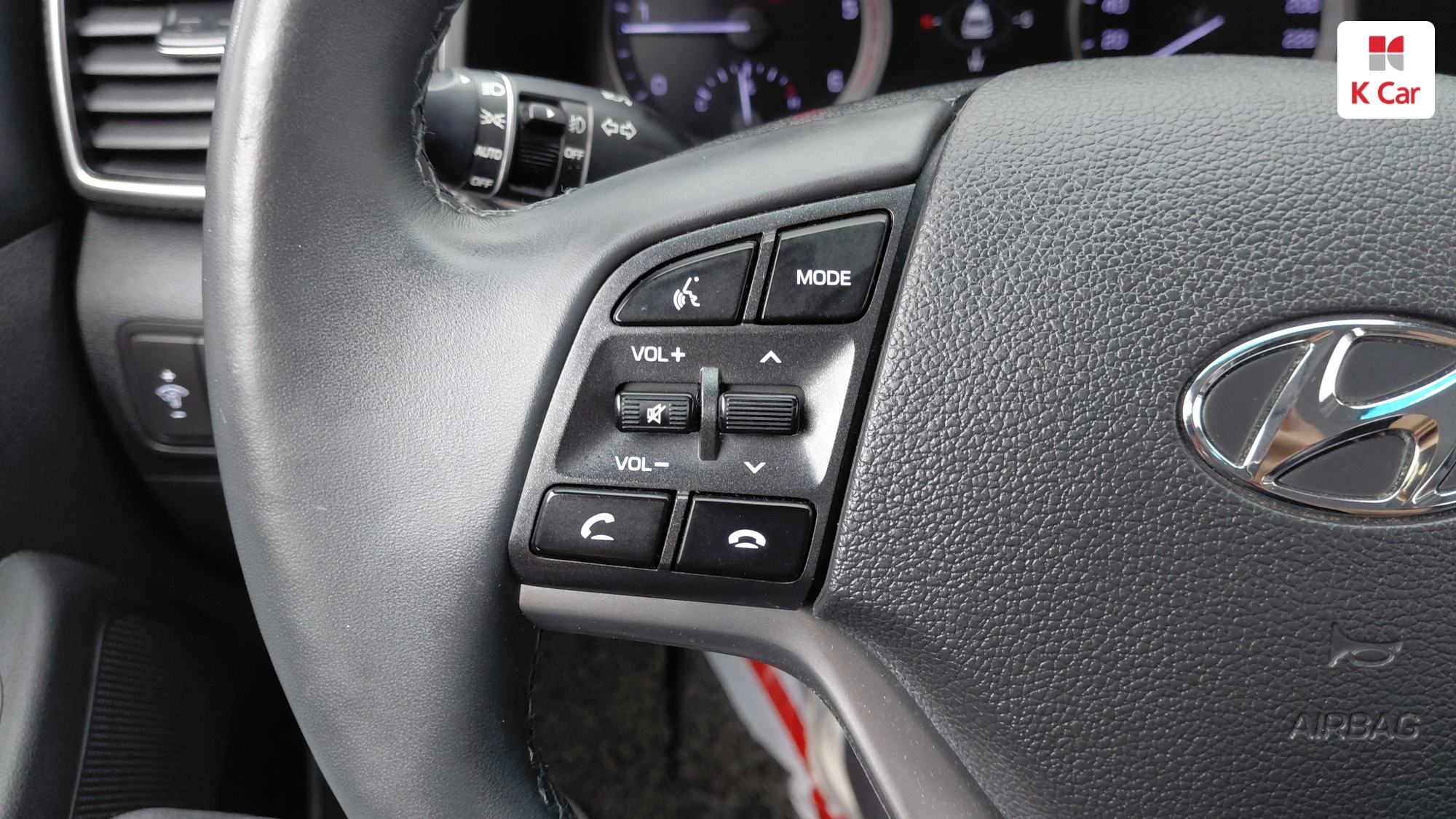 Hyundai TUCSON дизель 2.0 2WD, миниатюра 14
