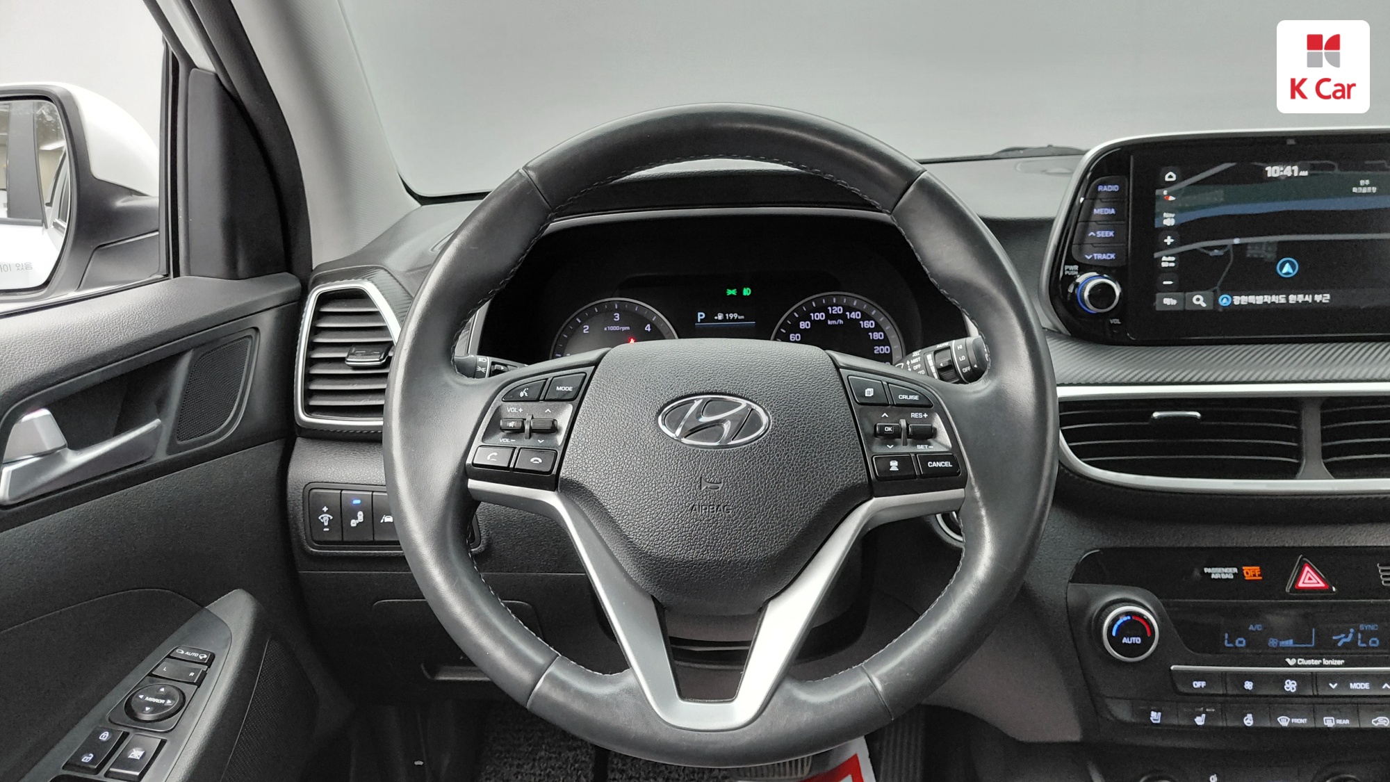 Hyundai TUCSON дизель 2.0 2WD, миниатюра 8
