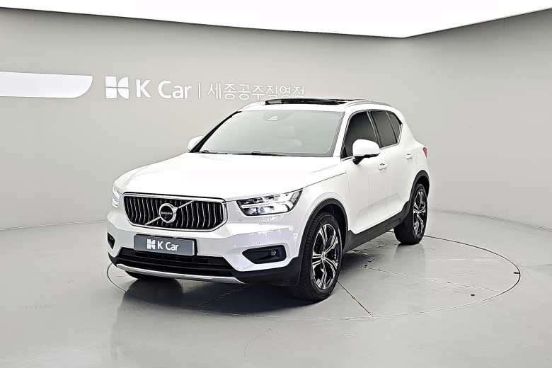 فولفو XC40