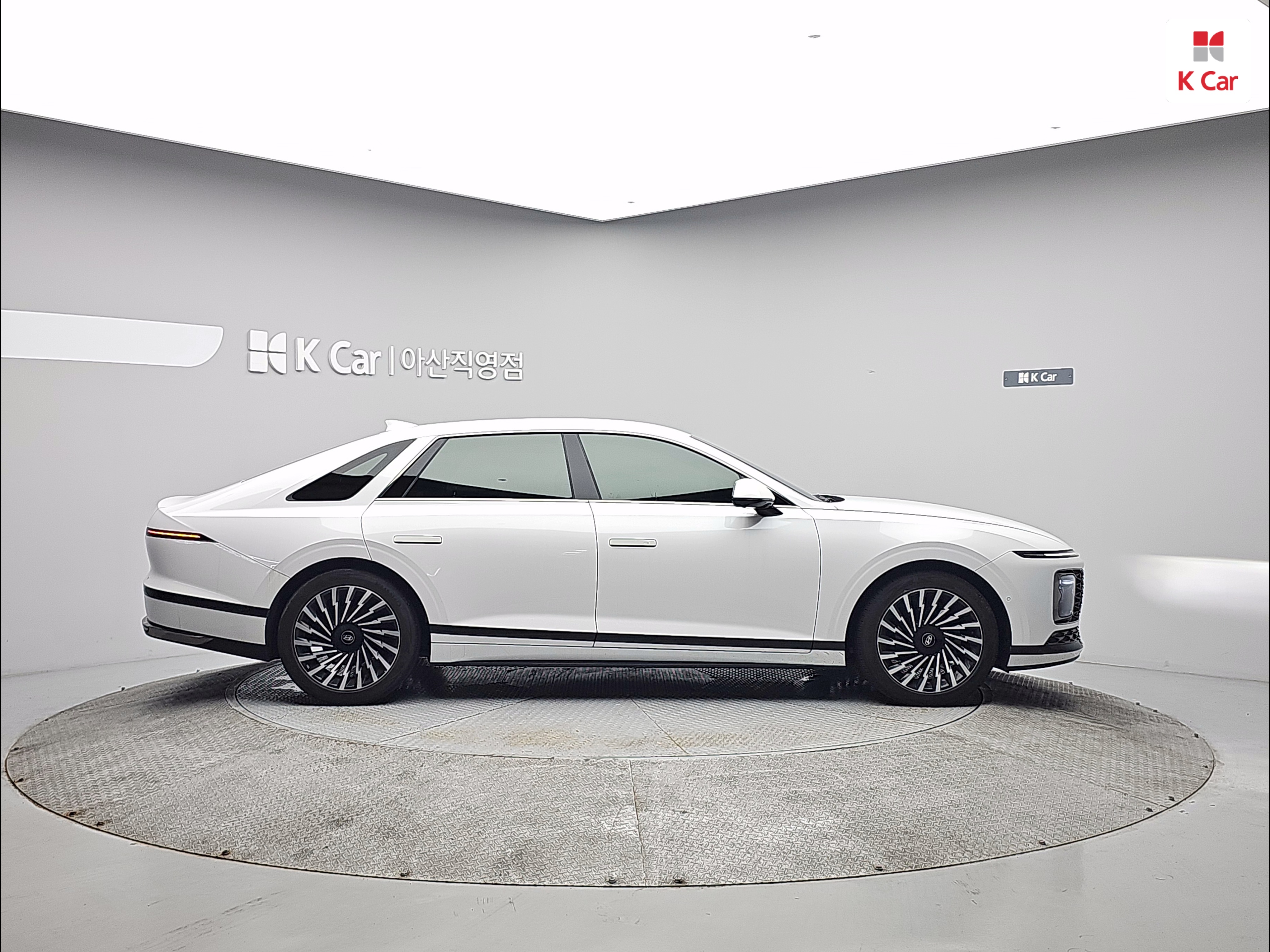 HYUNDAI The All New Grandeur Hybrid 1.6 Hybrid