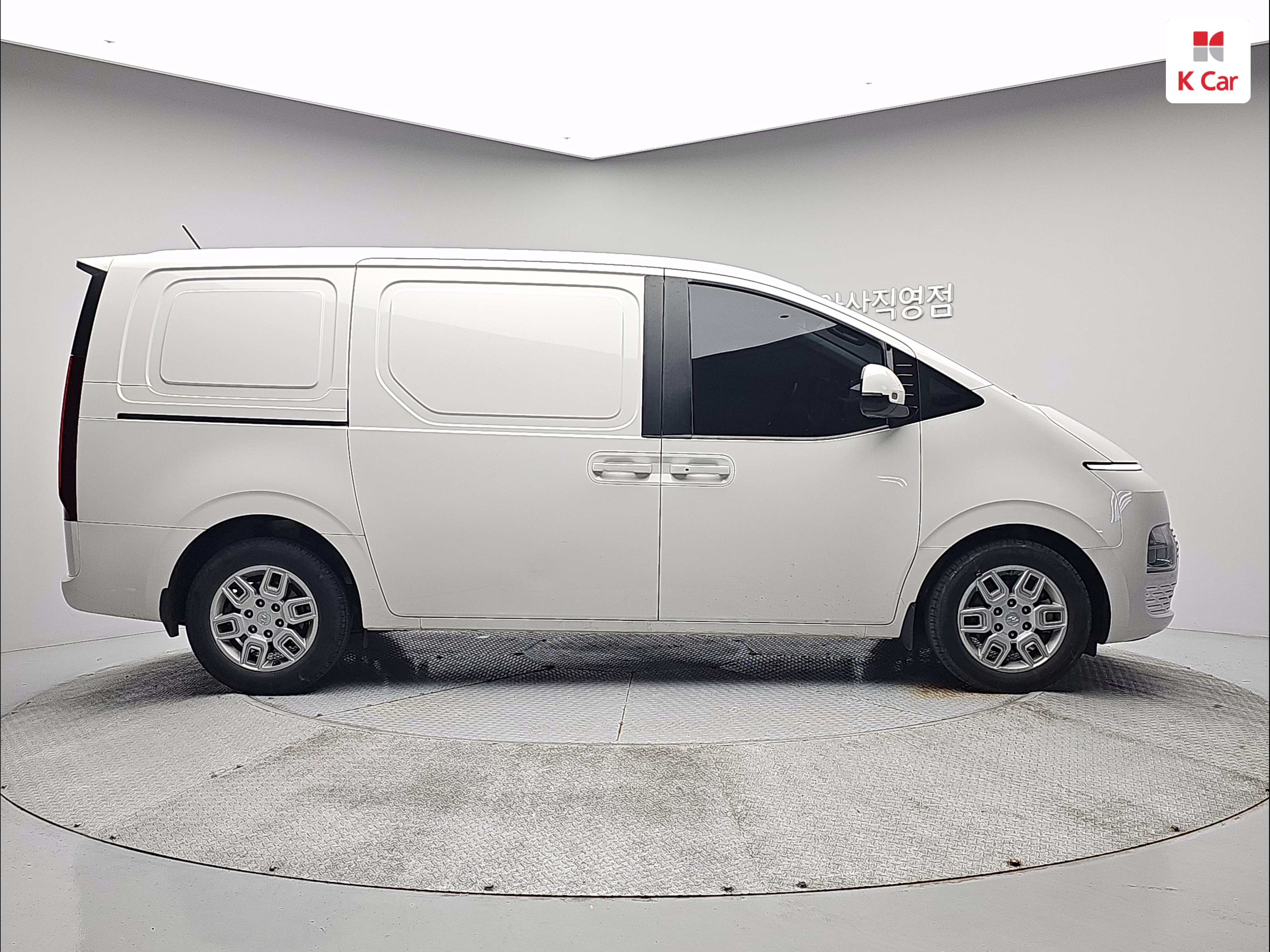 HYUNDAI Staria 2.2 Diesel Cargo 3-Seater