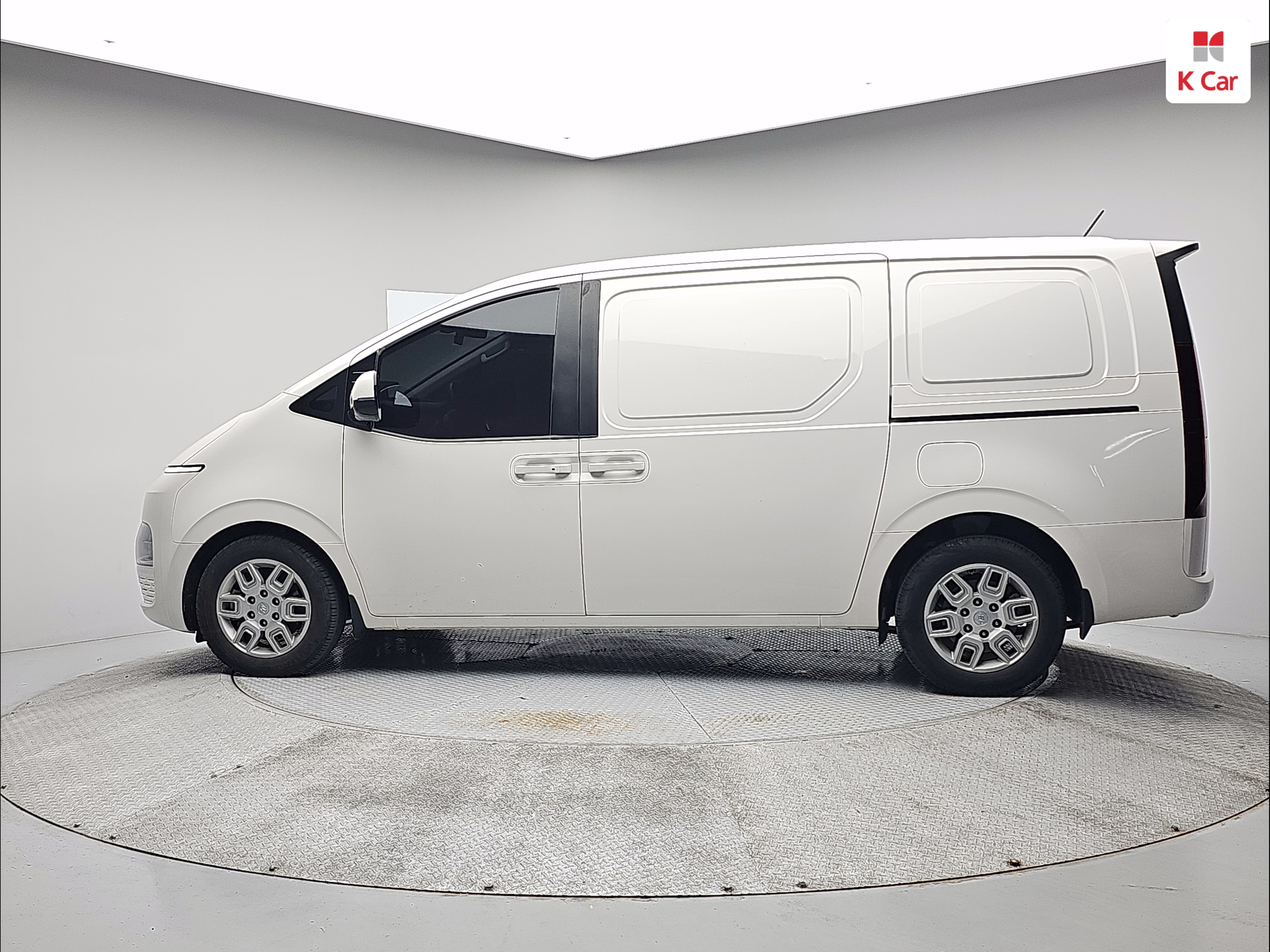 HYUNDAI Staria 2.2 Diesel Cargo 3-Seater