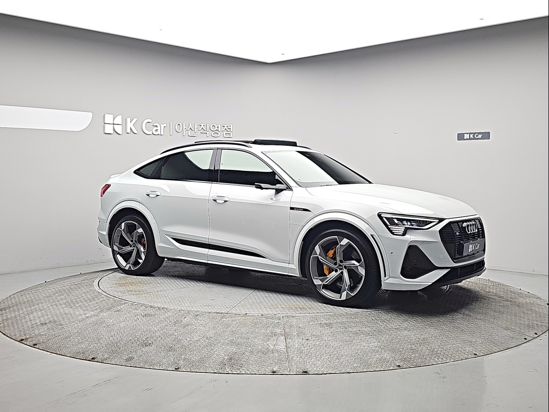 Audi e-tron S Sportback — 2