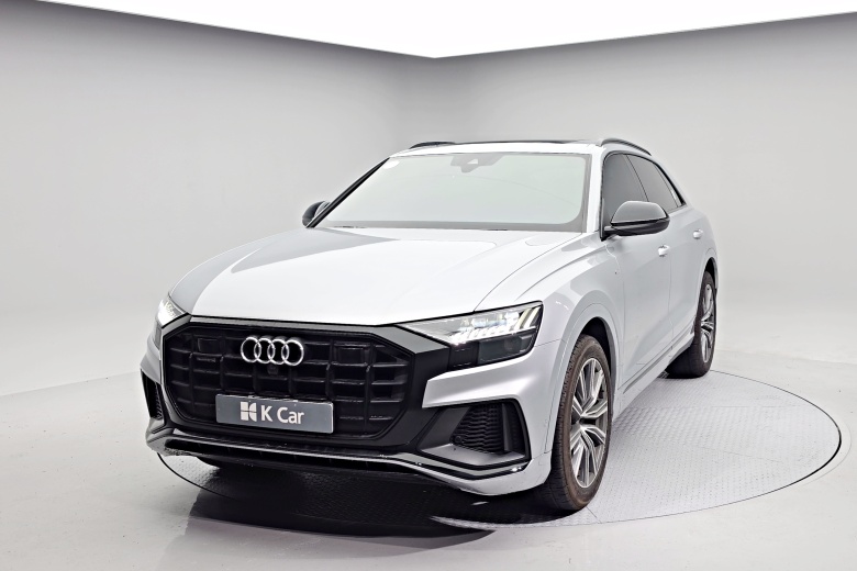 Audi Q8 бензин 4WD 55 TFSI Premium