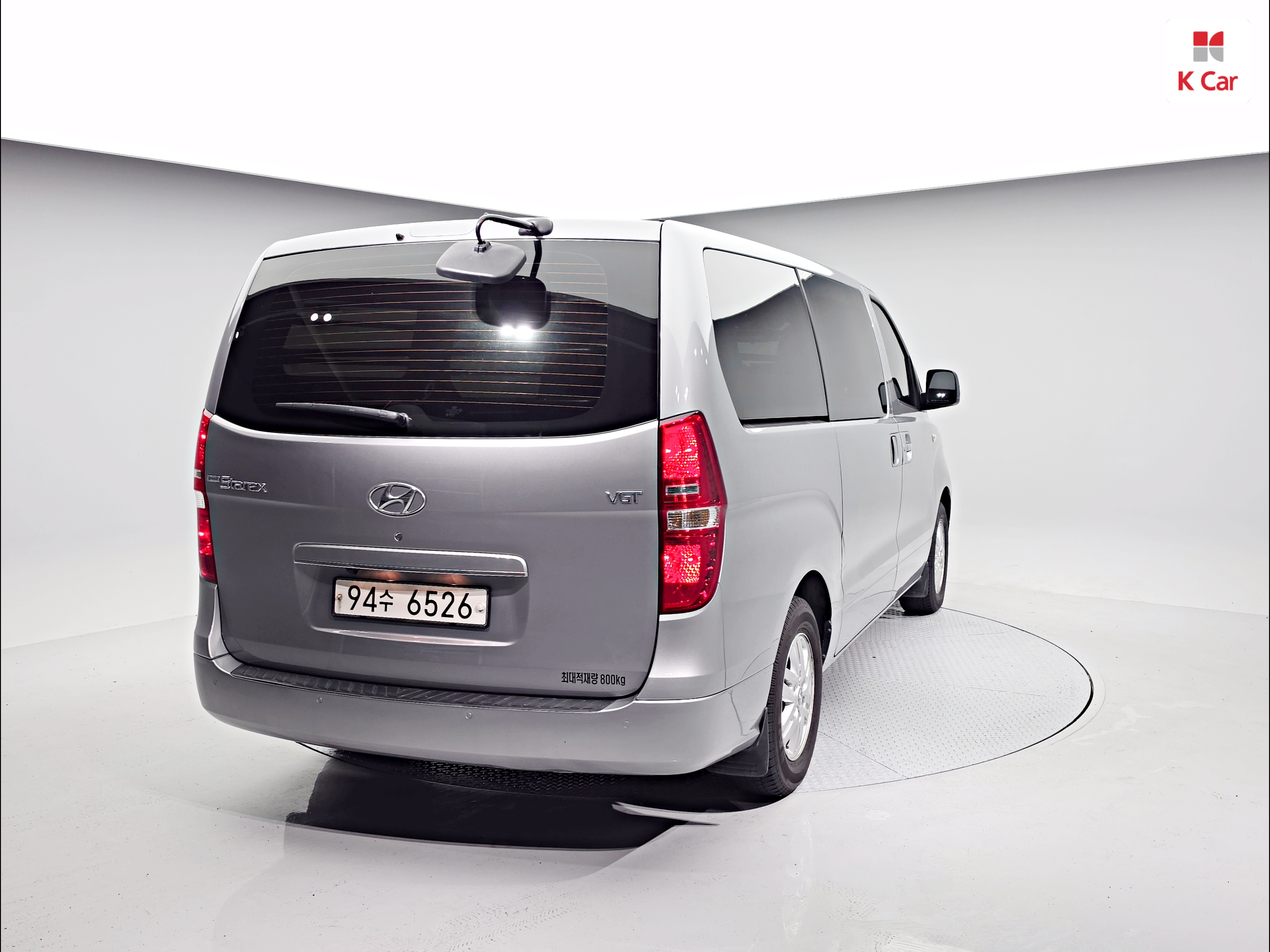 HYUNDAI The New Grand Starex 3-Seater Diesel Van