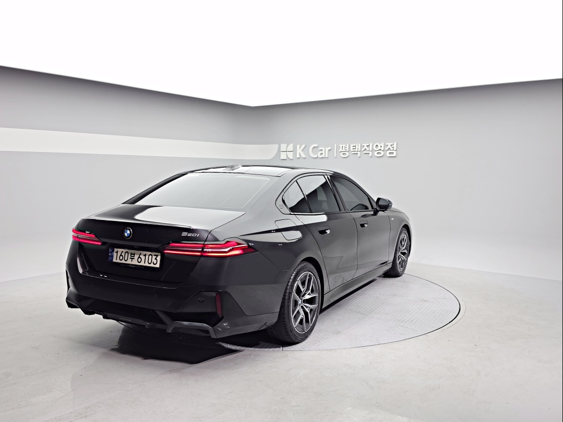 BMW 5 Series Petrol 2WD — 4