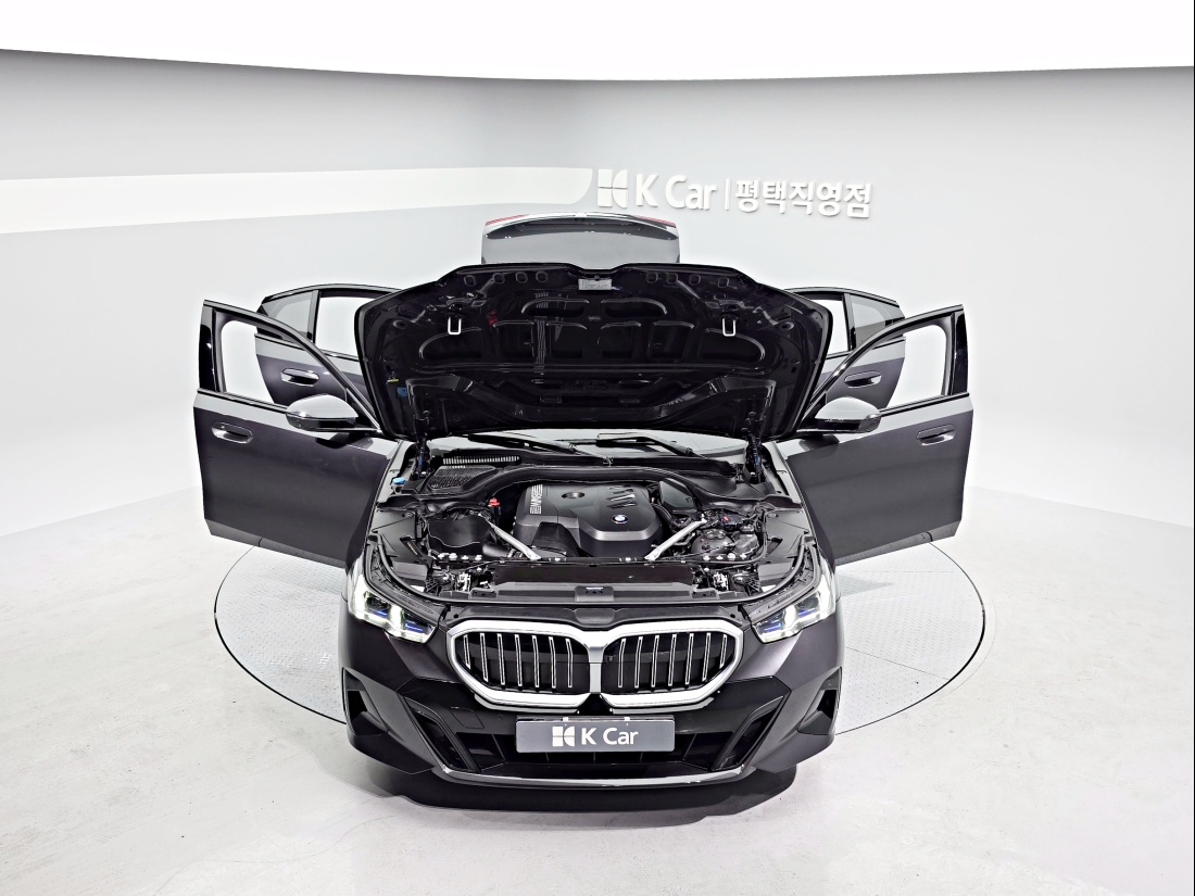 BMW 5 Series Petrol 2WD — 5