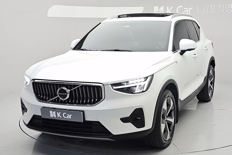 فولفو XC40