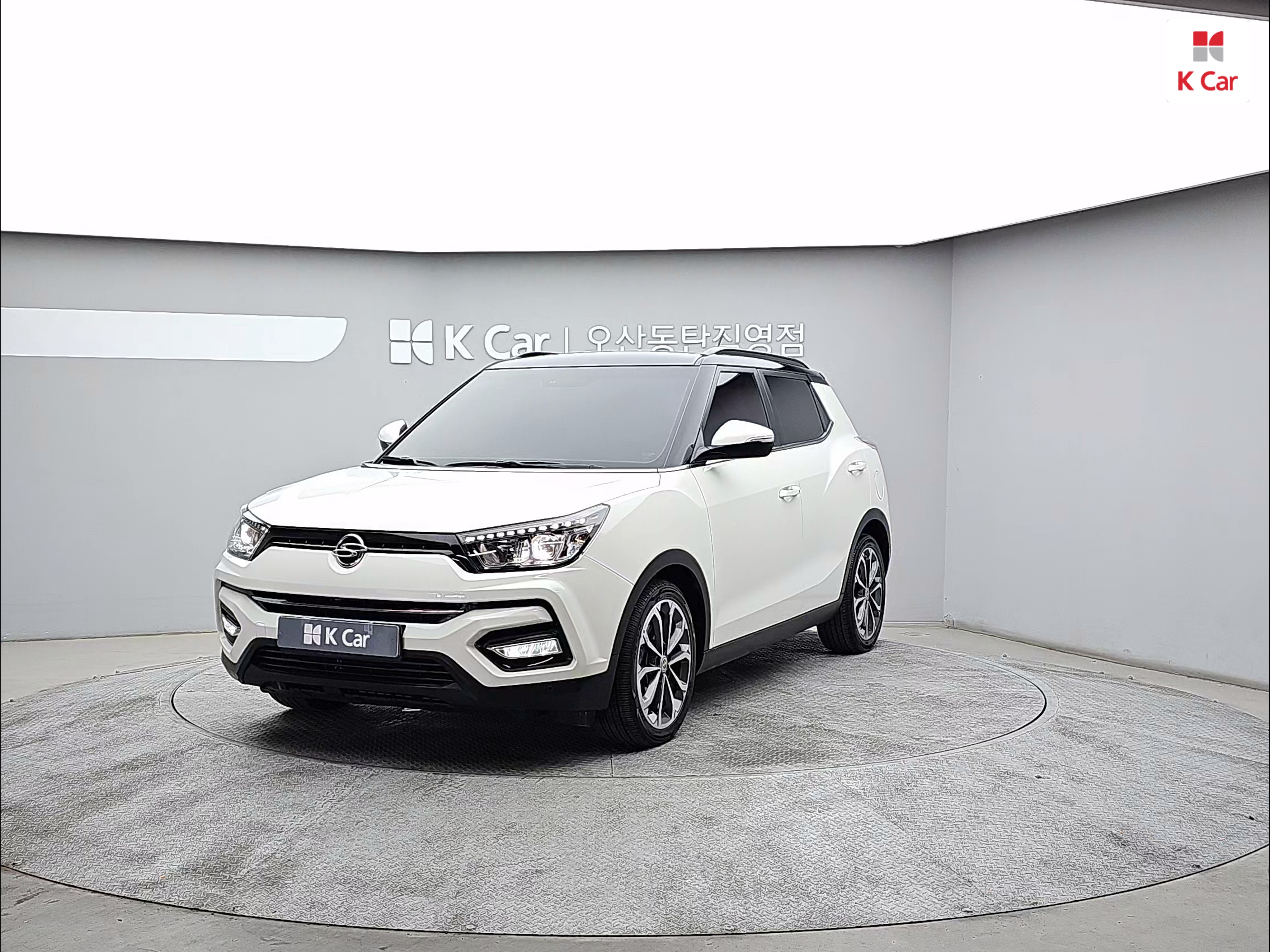 KGM 티볼리 아머 LX 2WD