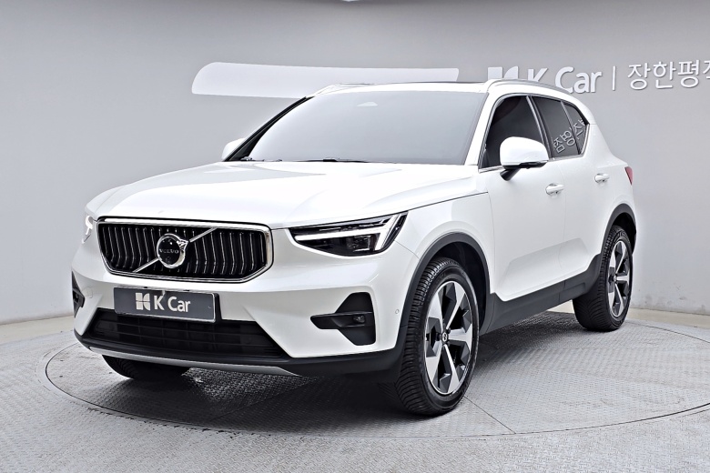 فولفو XC40