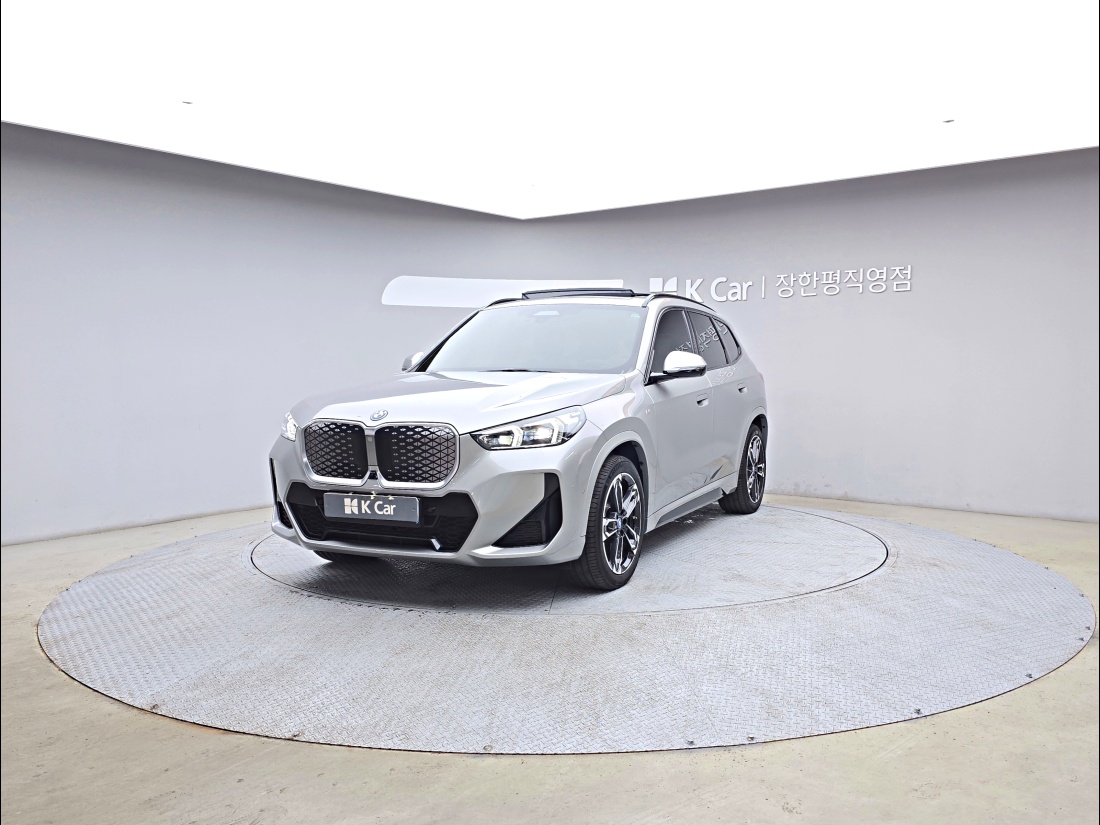 BMW iX1 360°