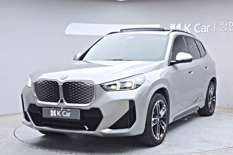 BMW iX1 2024