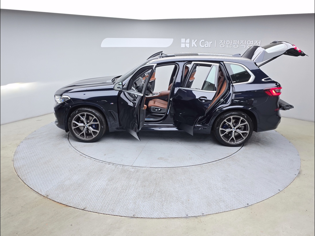 BMW X5 Petrol 4WD — 7